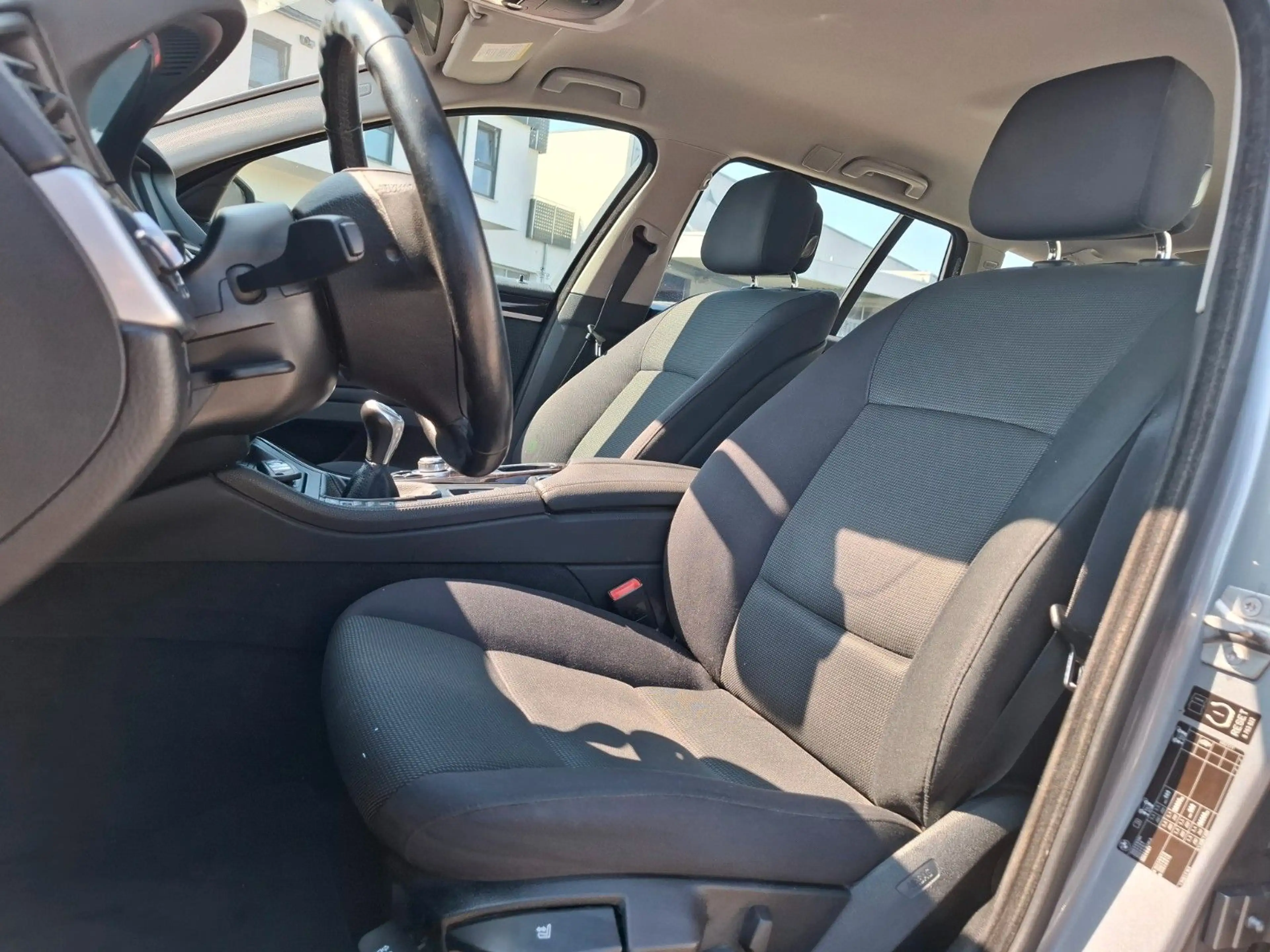 BMW 525 Touring Navi Xenon Soft Close Tüv Neu — photo 13