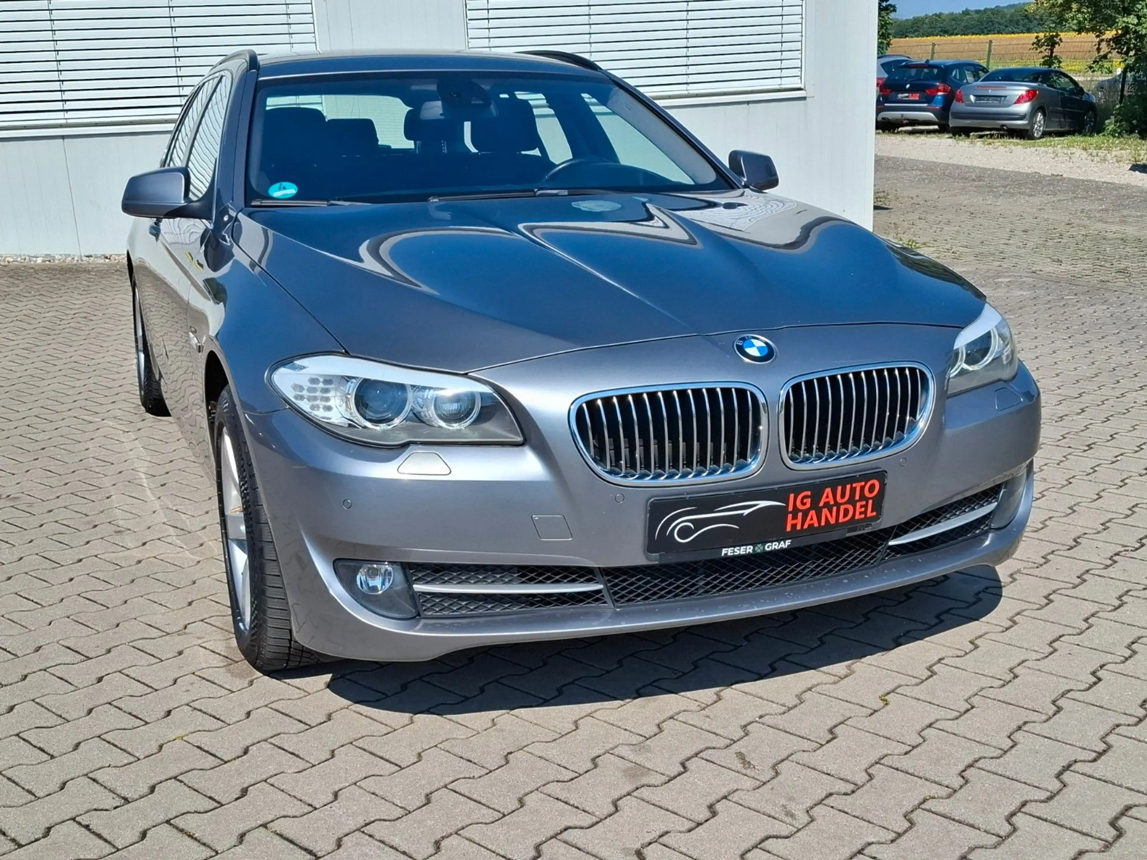 BMW 525 Touring Navi Xenon Soft Close Tüv Neu — photo 6