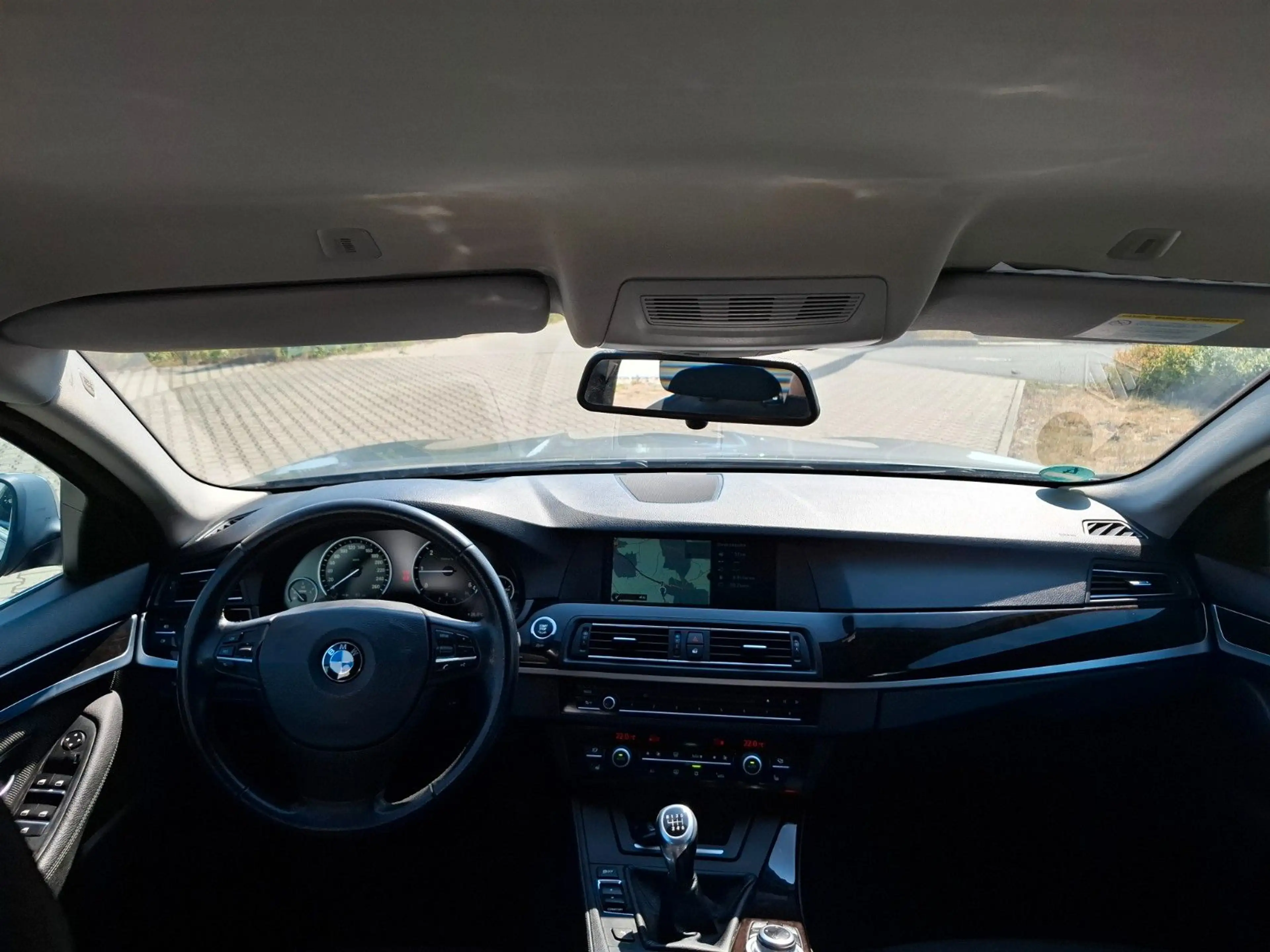 BMW 525 Touring Navi Xenon Soft Close Tüv Neu — photo 14