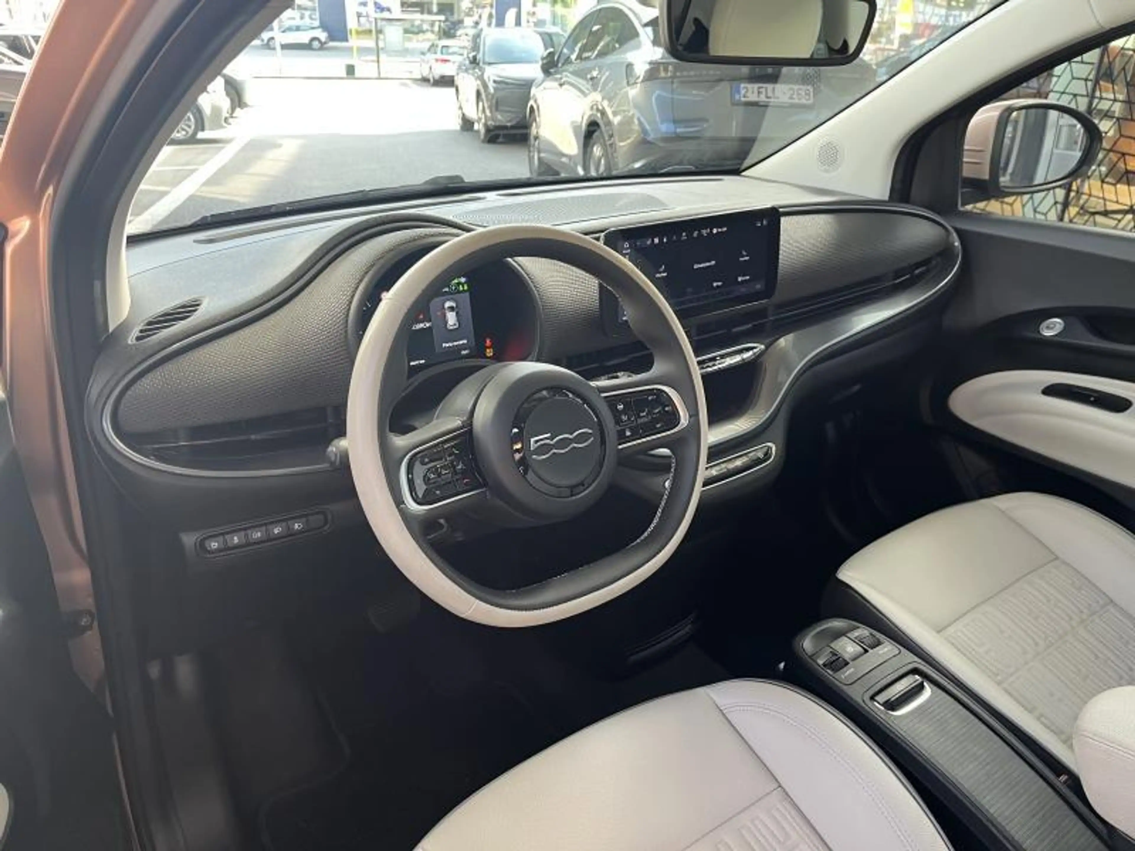 Fiat 500e La Prima + JBL + sièges chauff. — photo 9