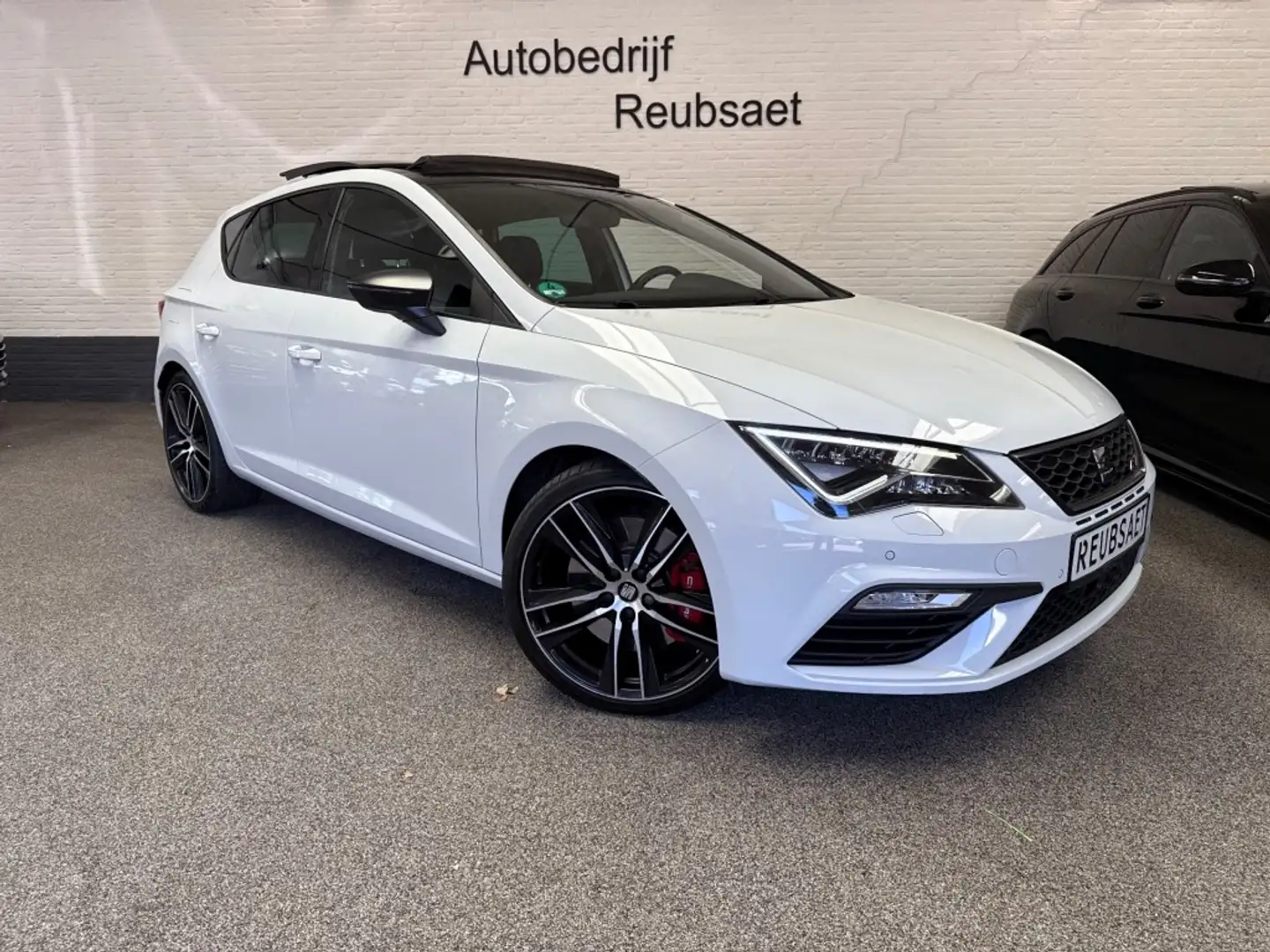 SEAT Leon 2.0 TSI CUPRA 300 Dsg Panodak Beats Carplay Incl 1 Wit - 1