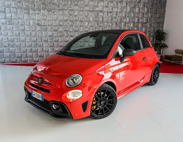 Abarth 695 1.4 t-jet Competizione 180cv - SABELT