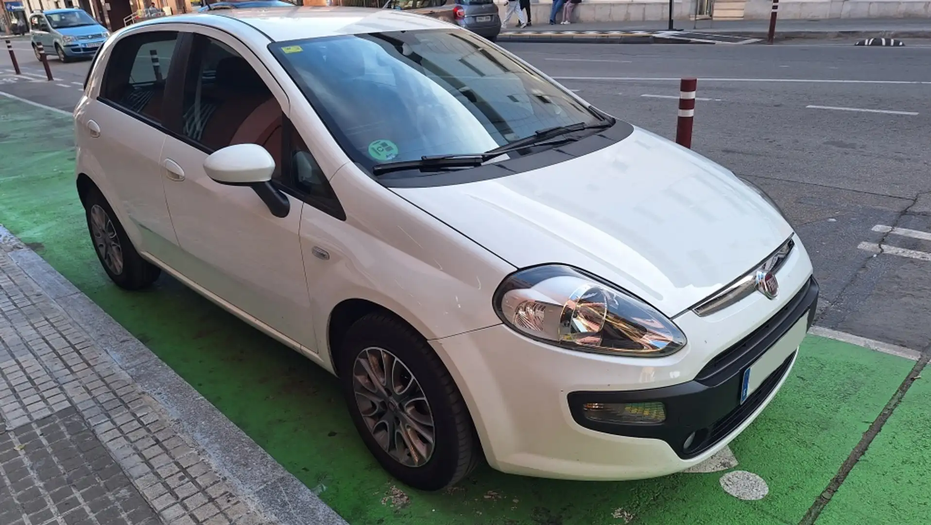 Fiat Punto Evo 1.4 Dynamic S&S Blanco - 2