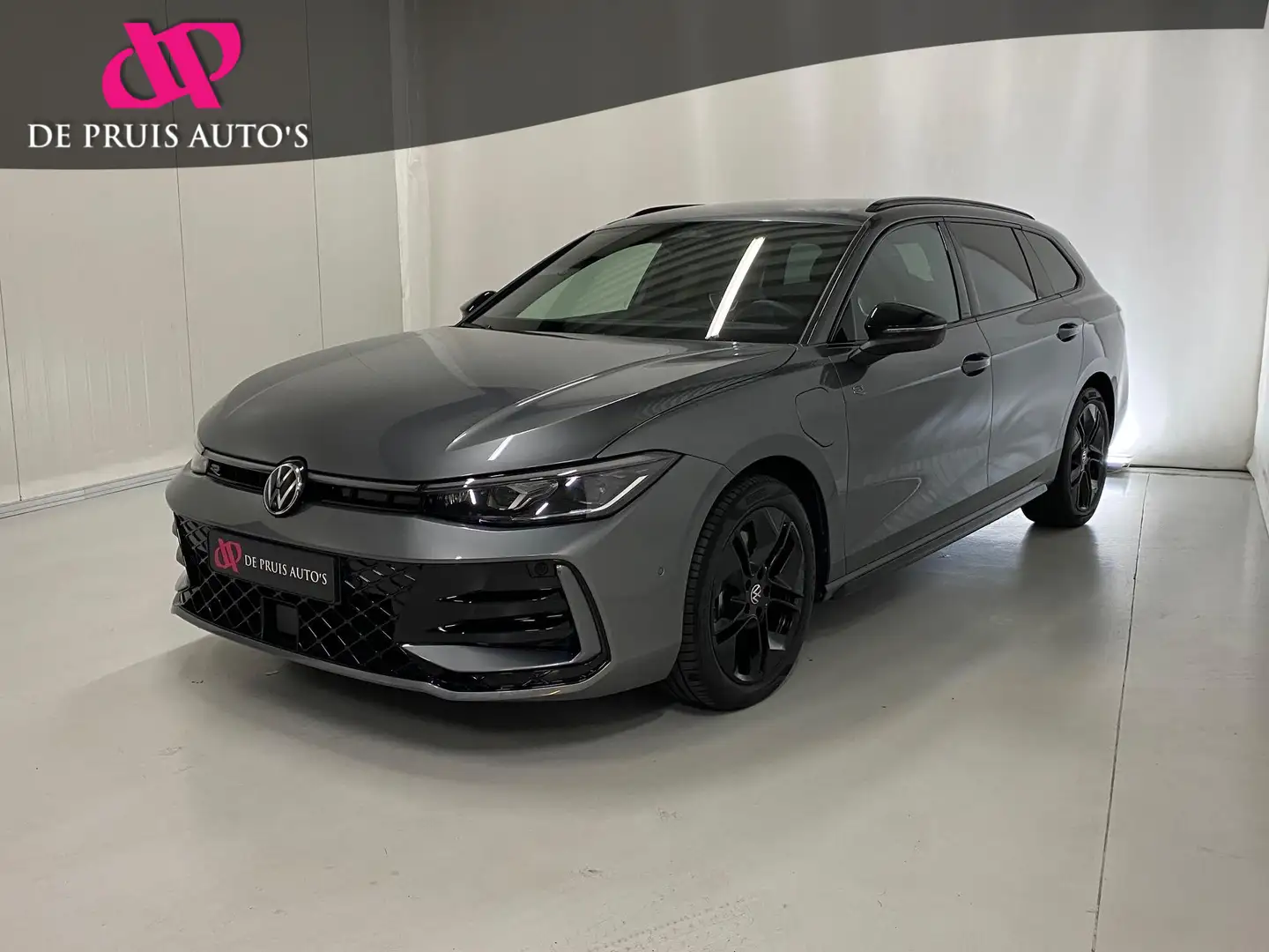 Volkswagen Passat Variant 1.5 eHybrid R-Line Edition 272pk DSG · Keyless · 3 Grigio - 1