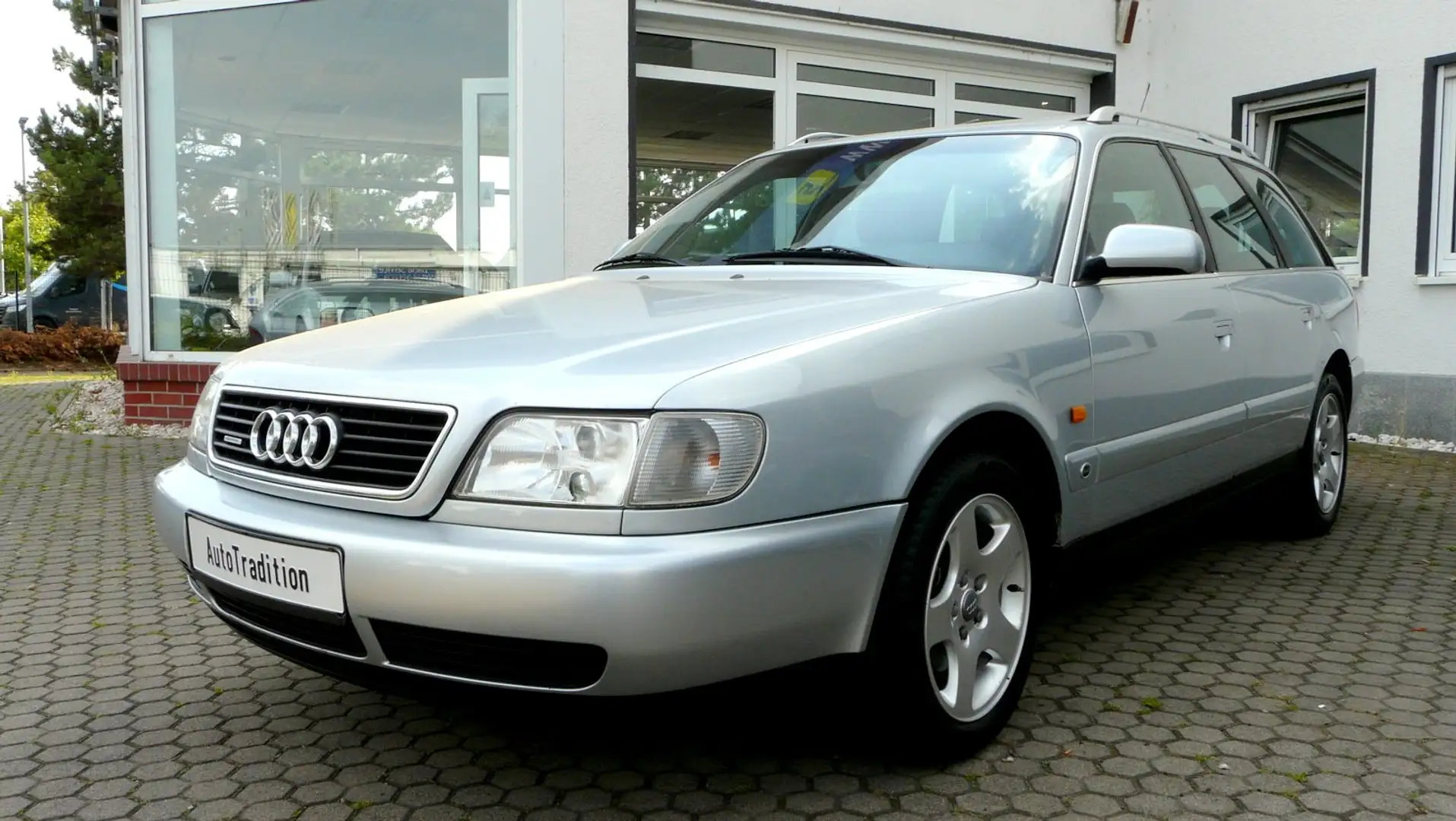 Audi A6 Avant 2.8 quattro -Bose -AHK -Klimaaut -Leder -SD Silber - 2