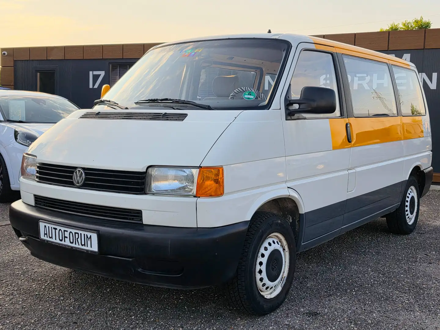 Volkswagen T4 Allstar T4 2.0 7xSitze /MULTIVAN/CARAVELLE Allstar/Classic Weiß - 2