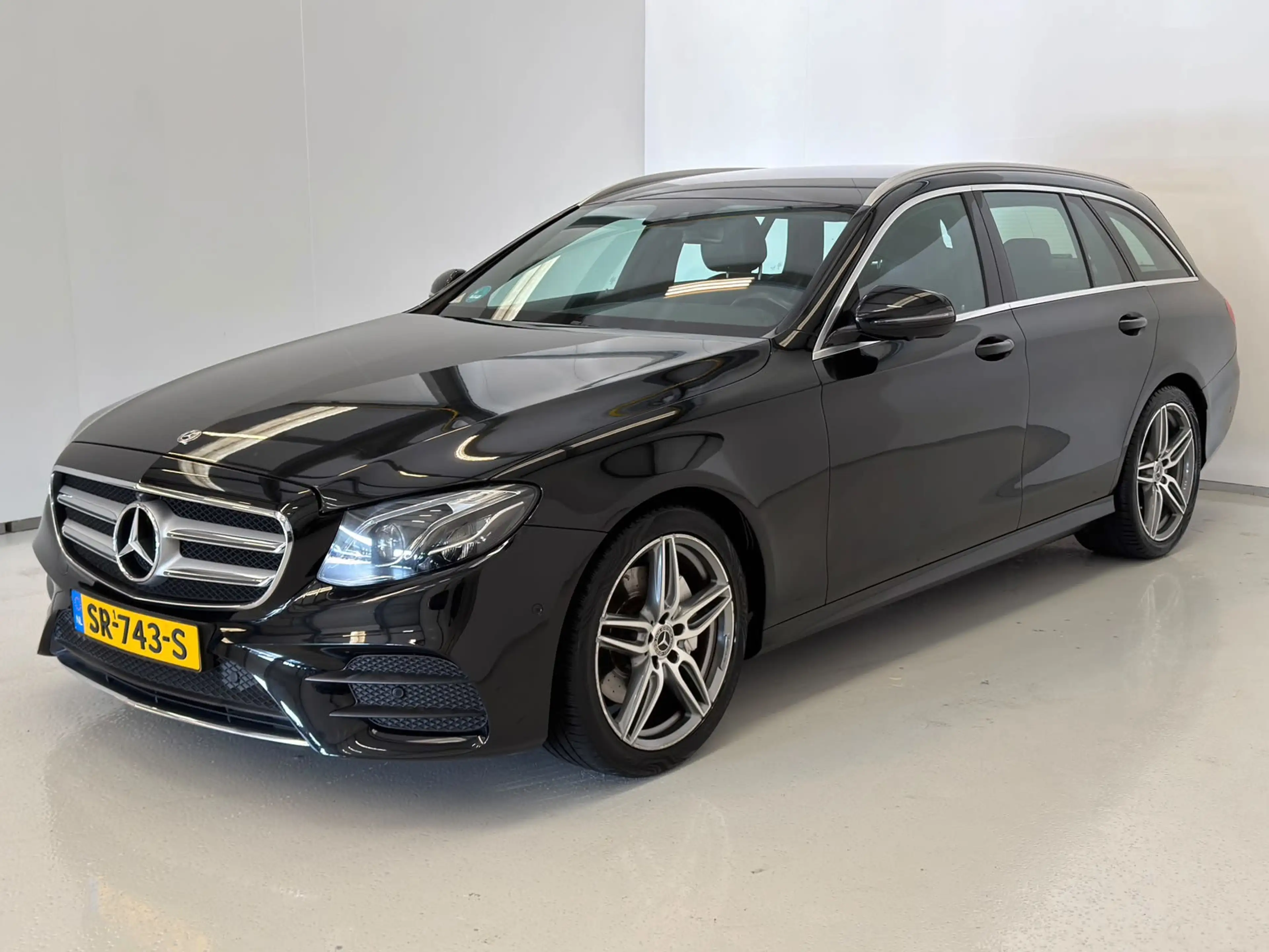 Mercedes-Benz E 220 Estate d Business Solution AMG / NL-auto / BTW / T — photo 3