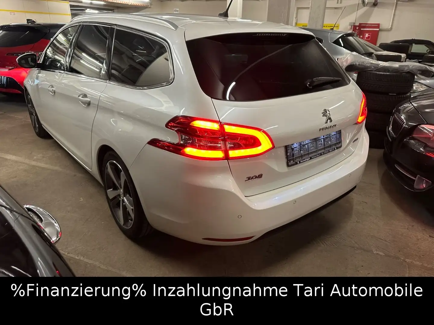 Peugeot 308 2.0 BlueHDi 150 SW Allure Navi,LED,2xPDC,17" Weiß - 1