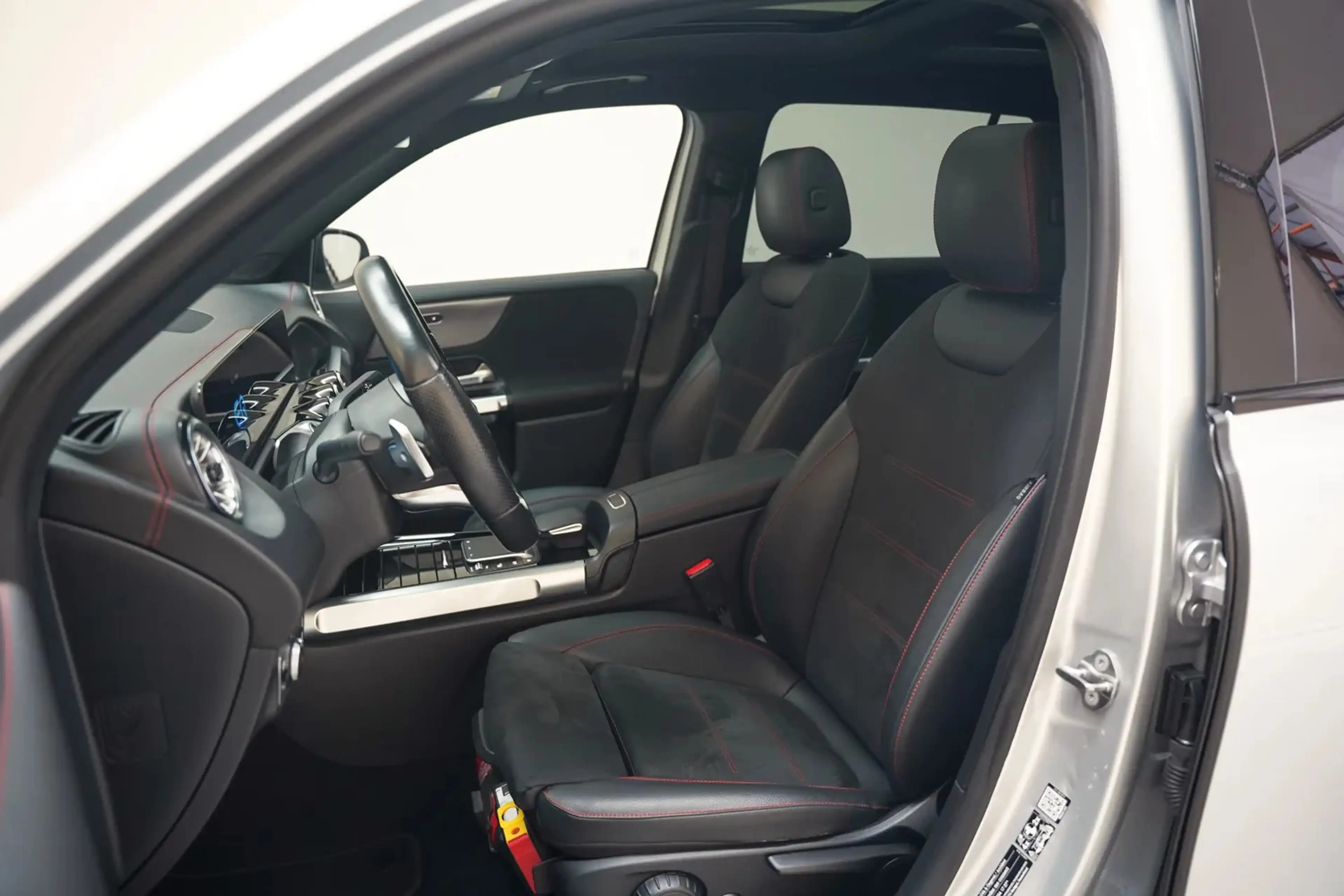 Mercedes-Benz EQB 300 4MATIC AMG Night [ Panorama Sfeerlicht Navi Camera — photo 10