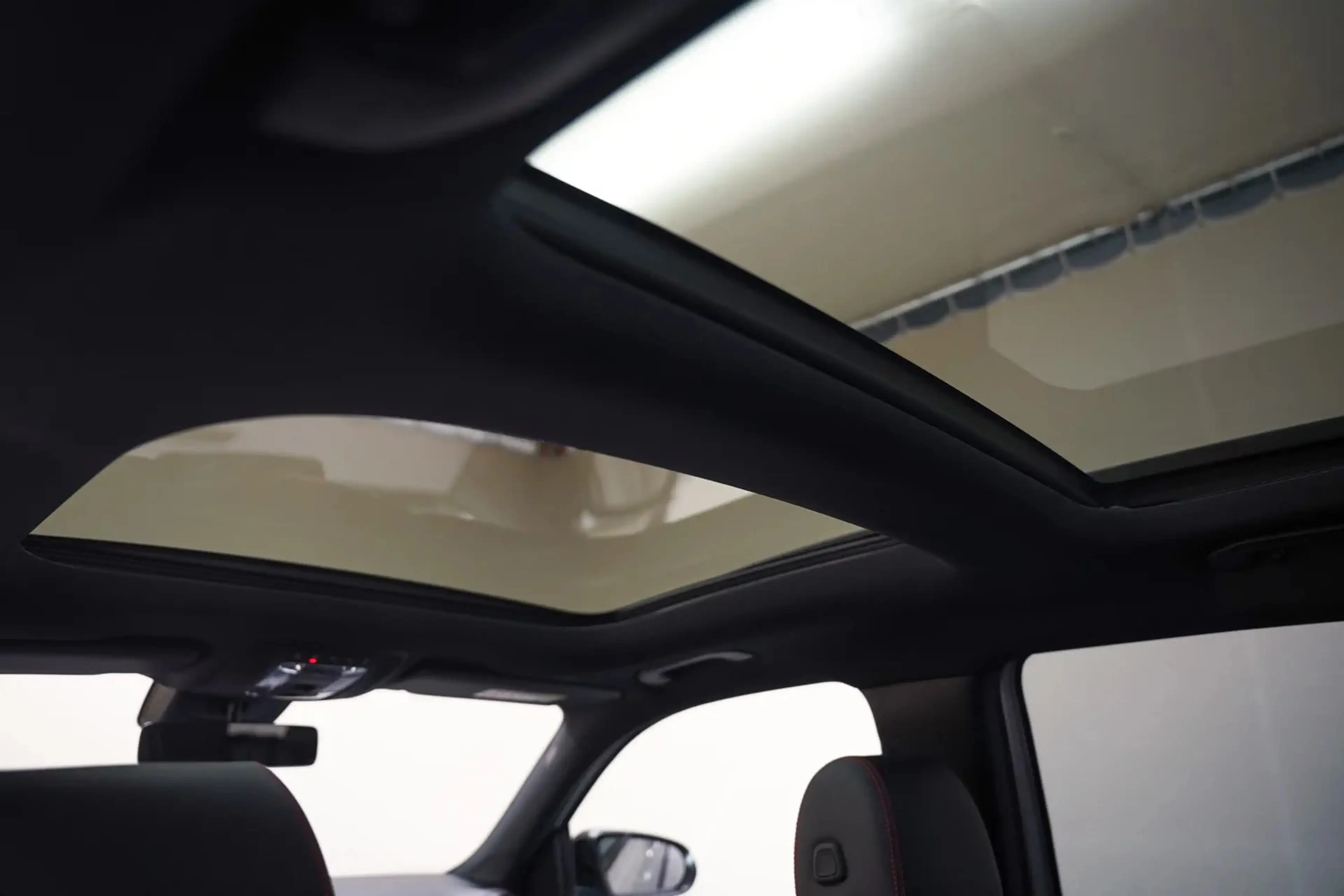 Mercedes-Benz EQB 300 4MATIC AMG Night [ Panorama Sfeerlicht Navi Camera — photo 5