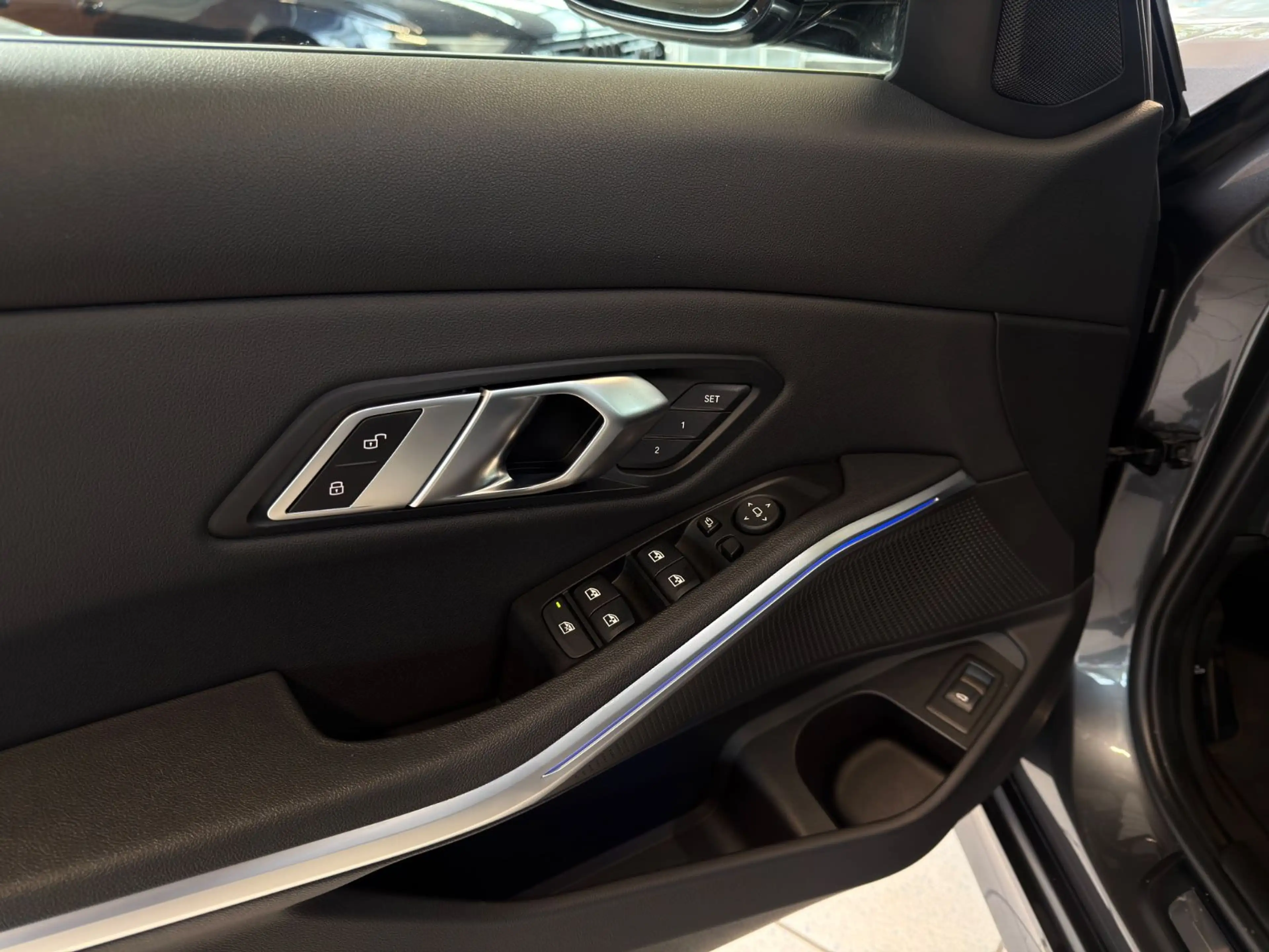 BMW 330 i xDrive Sport Line Automatic — photo 13