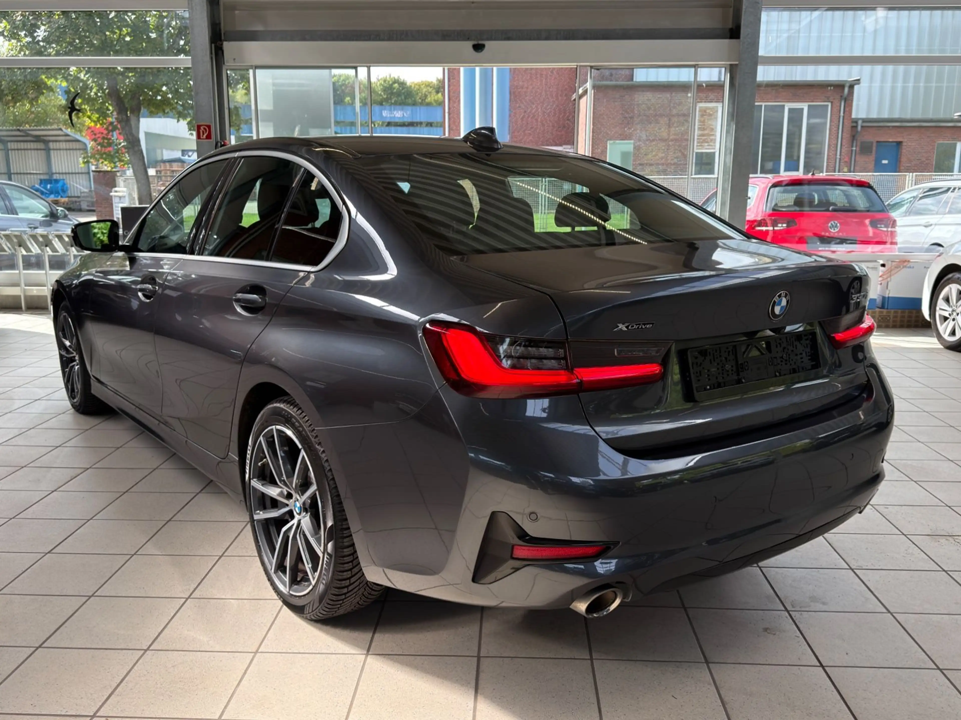 BMW 330 i xDrive Sport Line Automatic — photo 4
