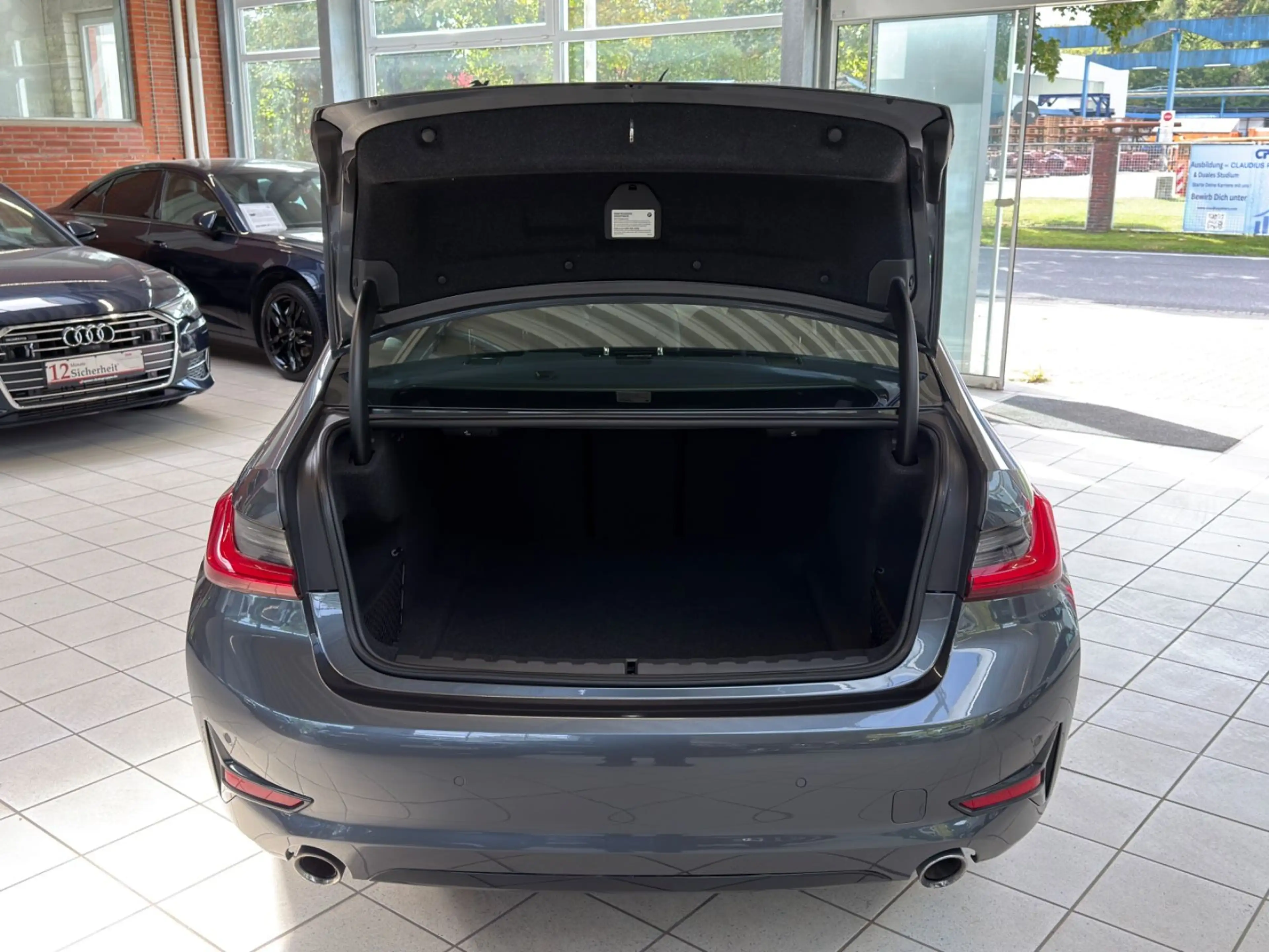 BMW 330 i xDrive Sport Line Automatic — photo 7
