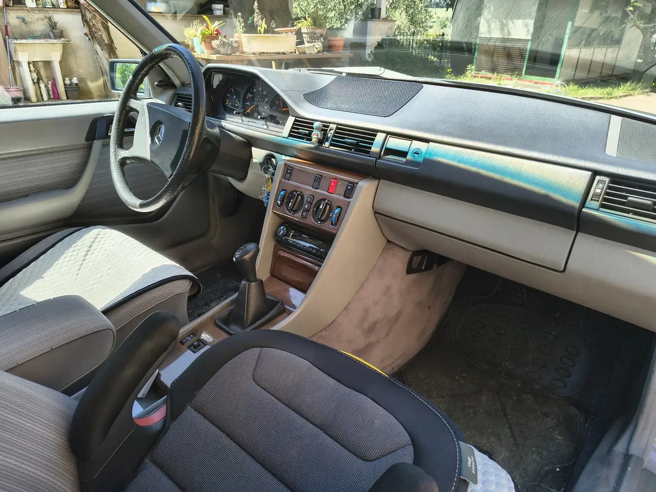 Mercedes-Benz 200d, foto 7