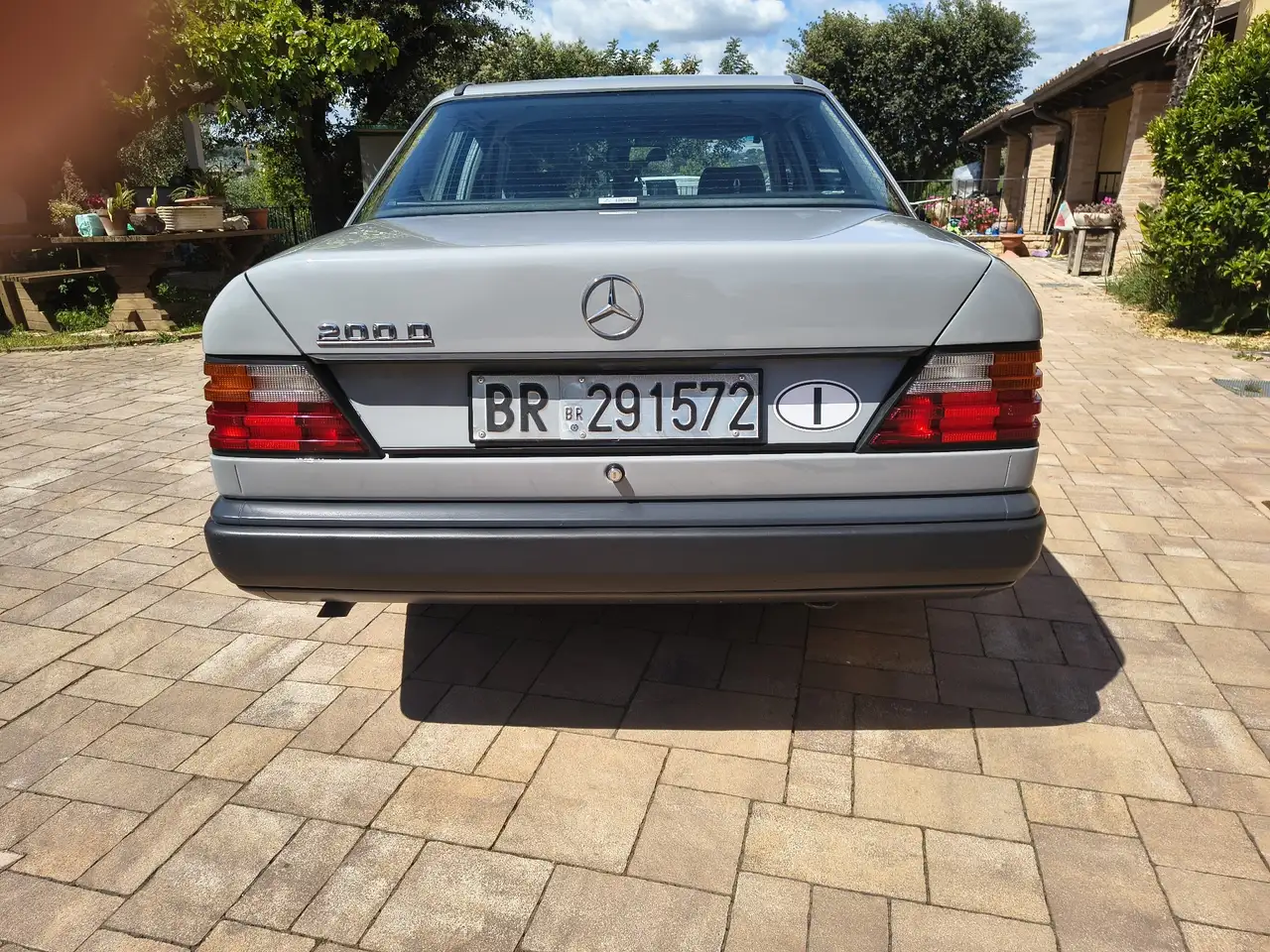 Mercedes-Benz 200d, foto 6