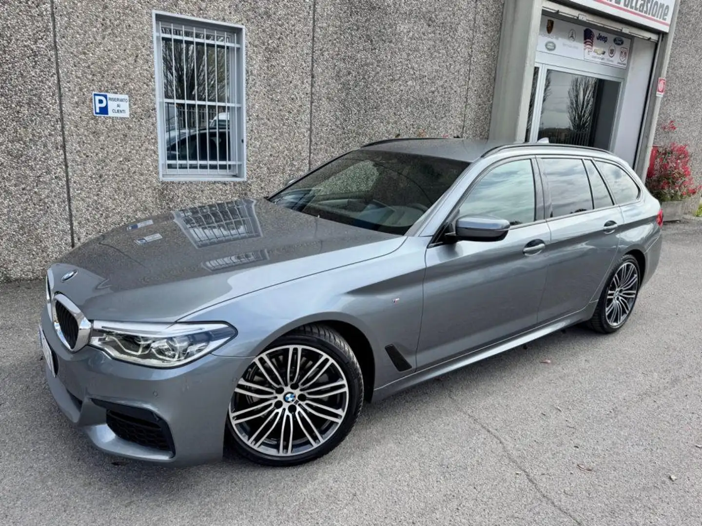 BMW 520 d 48V xDrive Touring Msport "SERVICE BMW"UNIPRO" Grau - 1
