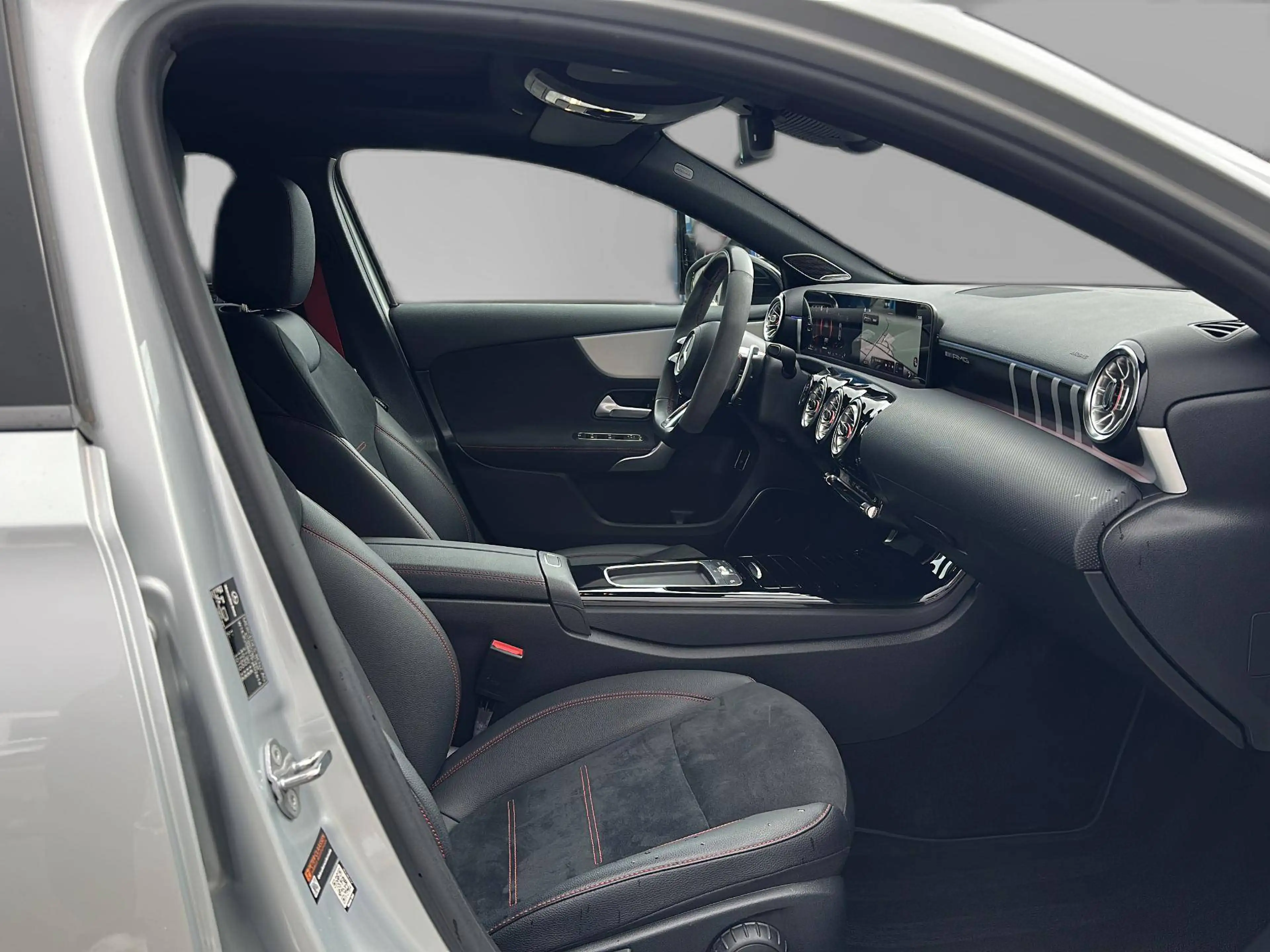 Mercedes-Benz A 35 AMG 4M*Multibea*Pano*Burmes*AeroDyn*NightPaket I + II* — photo 11