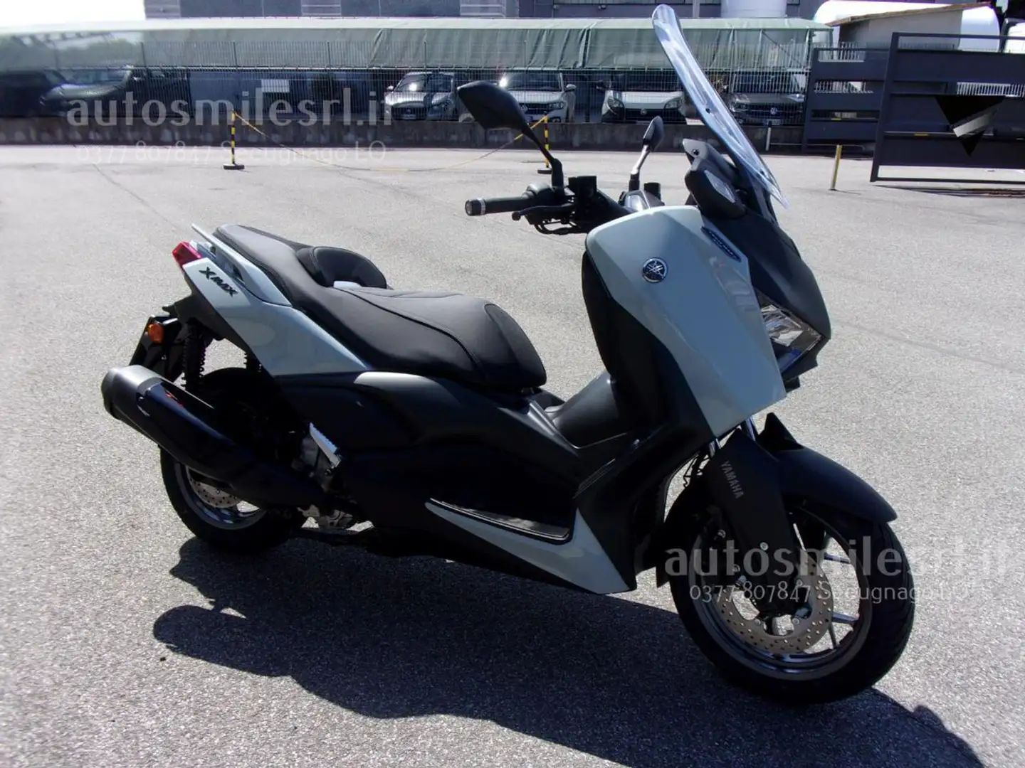 Yamaha X-Max 300 Xmax TECH Max+ Grigio - 2