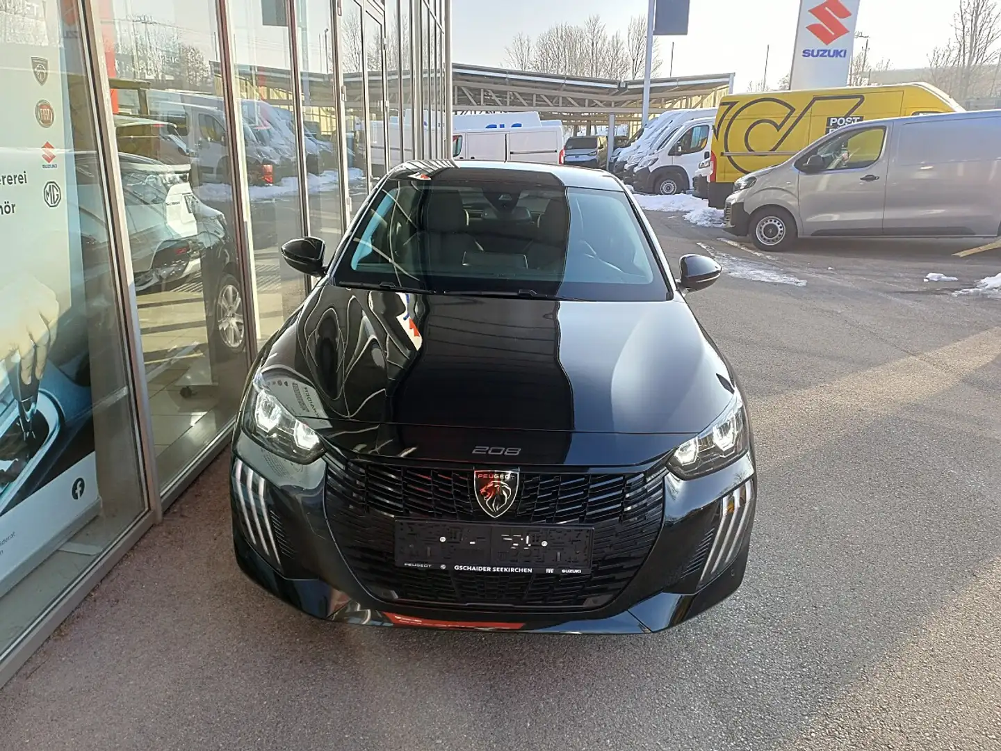Peugeot e-208 136PS 50kWh E-Style Schwarz - 2