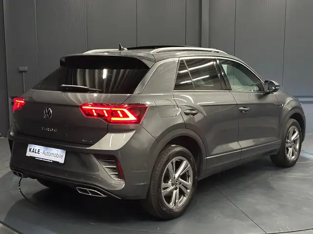 Volkswagen T-Roc view 5