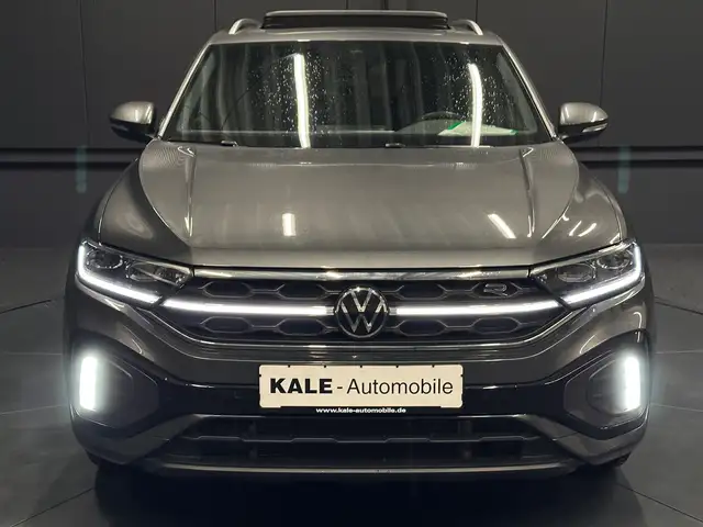 Volkswagen T-Roc view 8