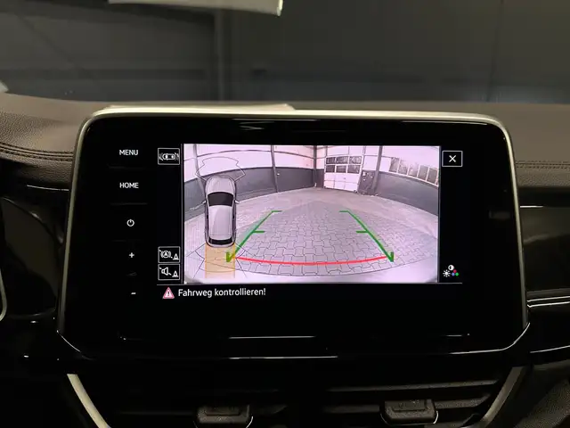 Volkswagen T-Roc view 23