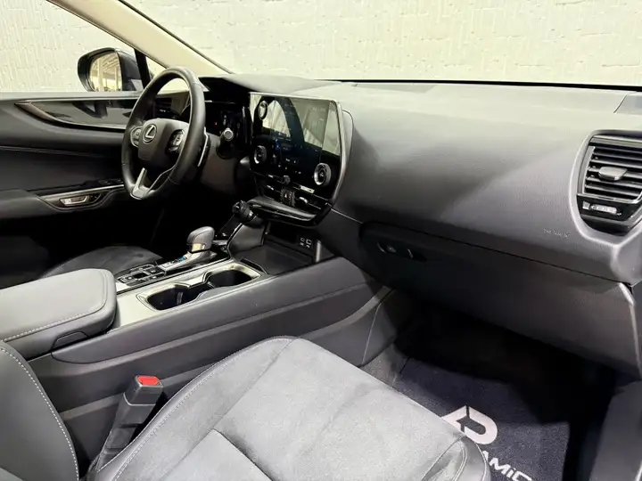 Lexus NX 2023, foto 41