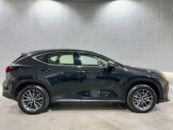 Lexus NX 2023, foto 3