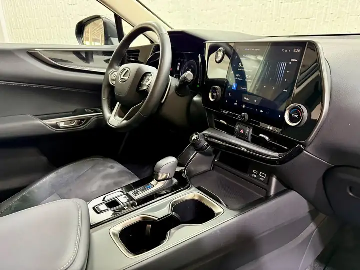 Lexus NX 2023, foto 9
