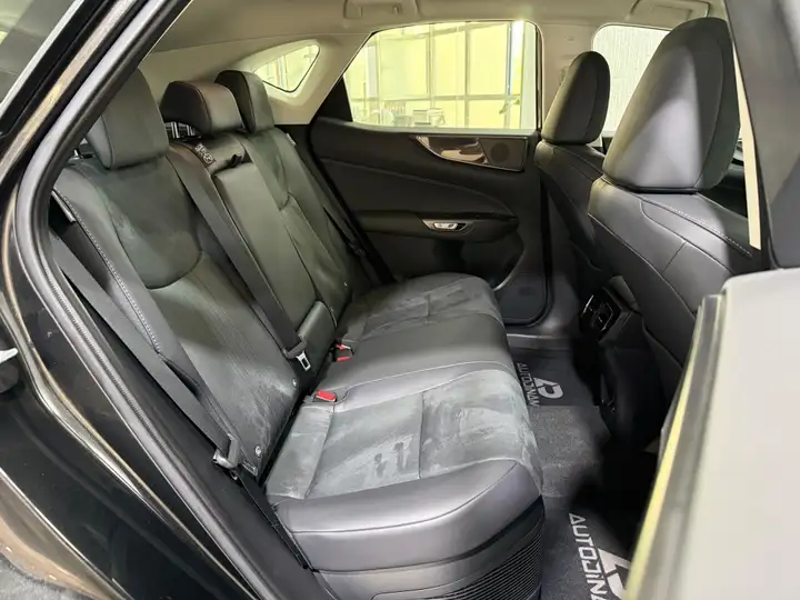 Lexus NX 2023, foto 29