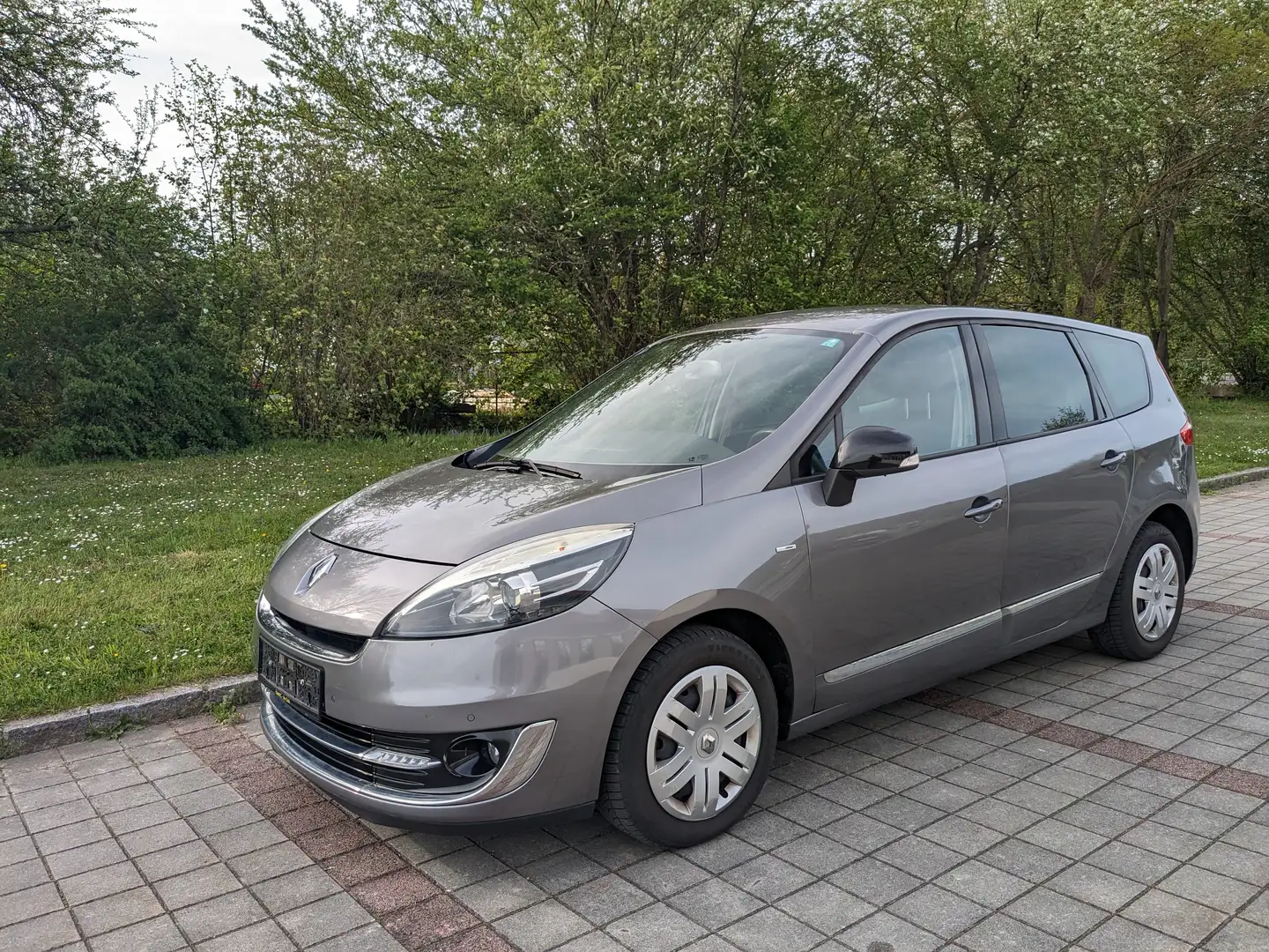 Renault Grand Scenic Grand Scénic Energy dCi 130 Euro 6 Bose Edition Szary - 1