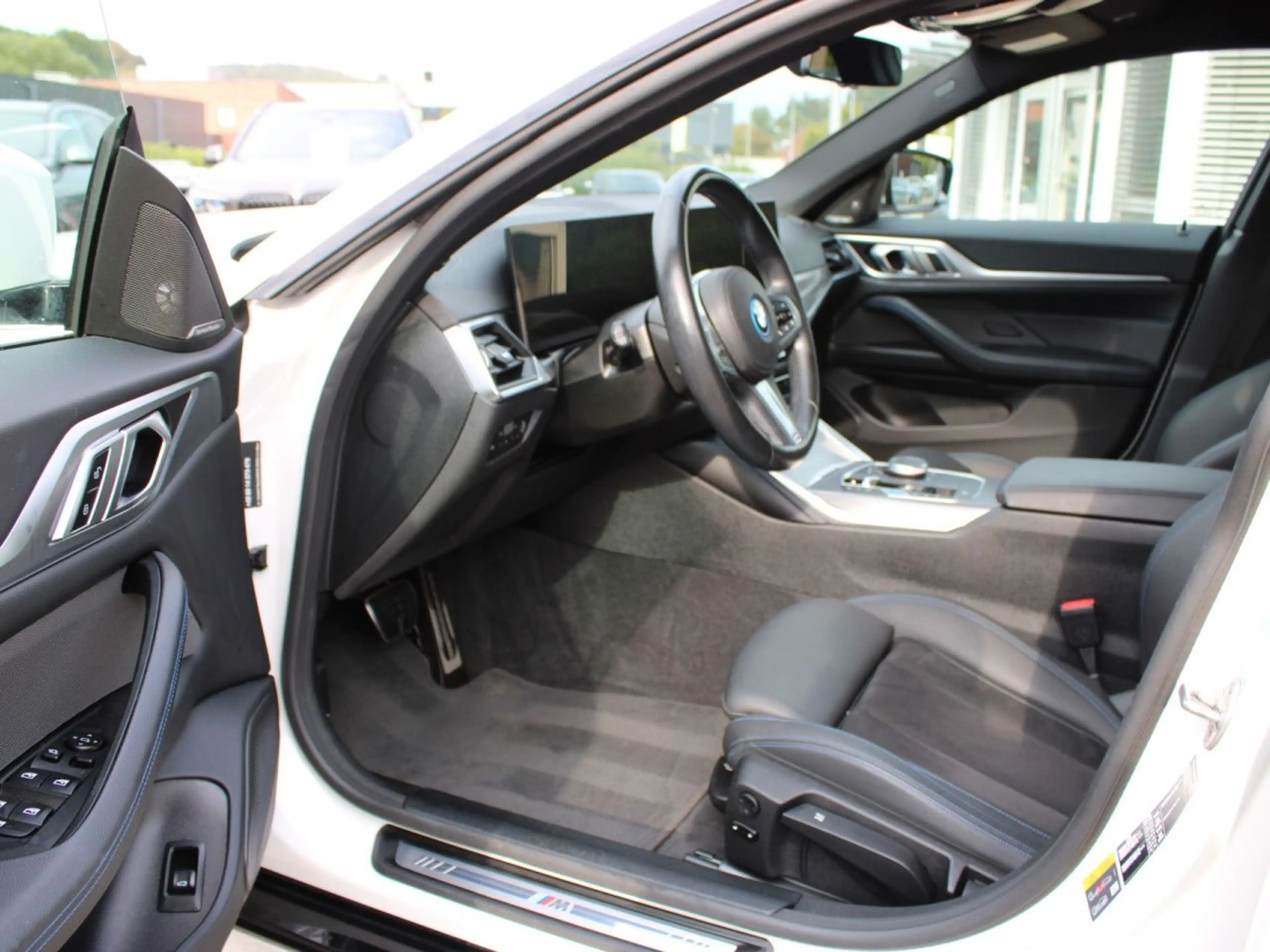 BMW i4 e35 GranC.M Sport ACC SurView Laser Ha/Ka.AHK — photo 9