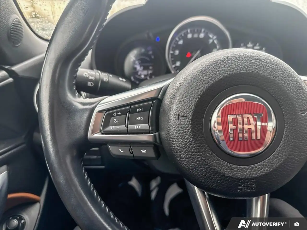 Fiat 124 Spider снимка Fiat 124 Spider