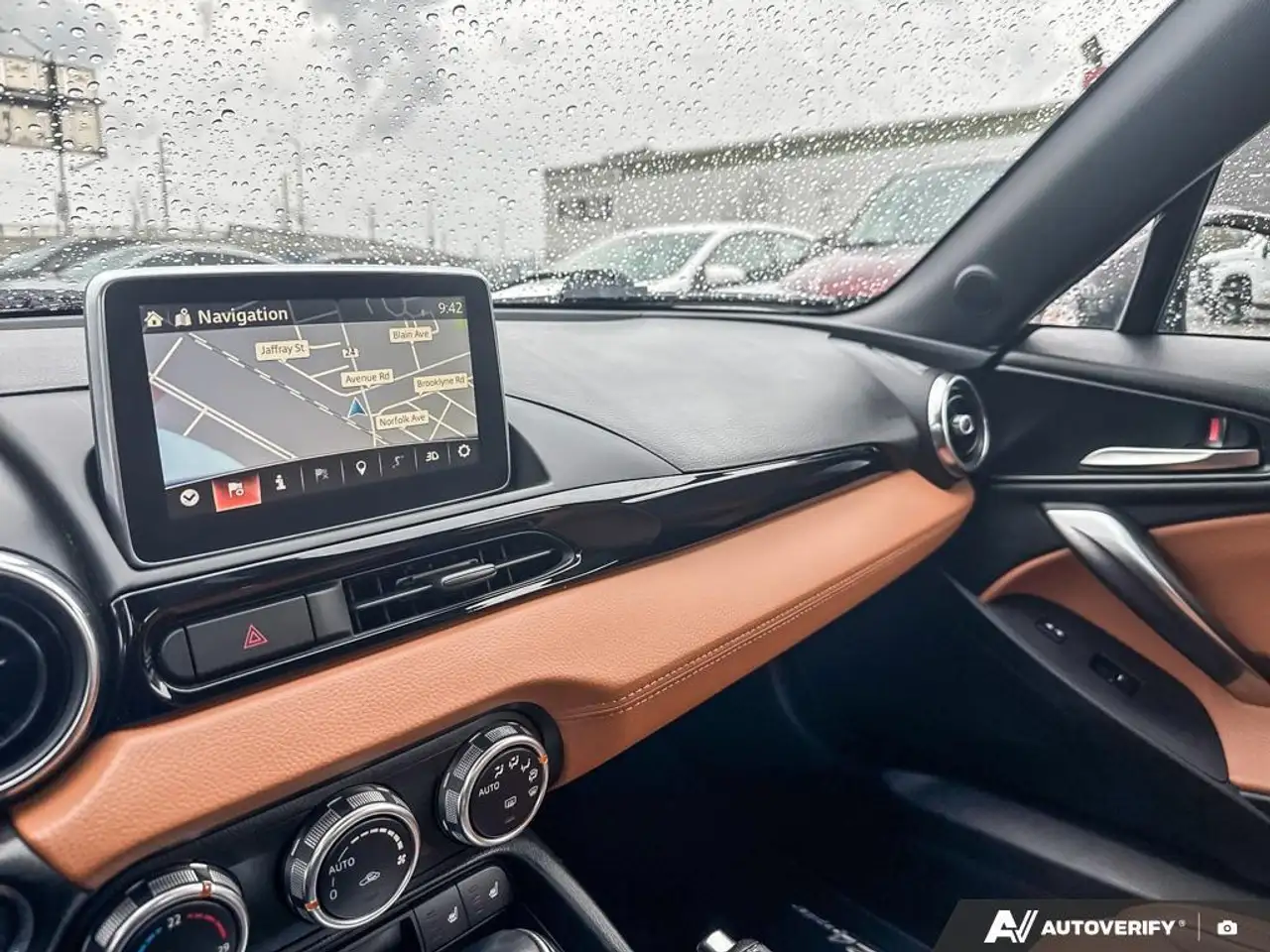 Fiat 124 Spider снимка Fiat 124 Spider