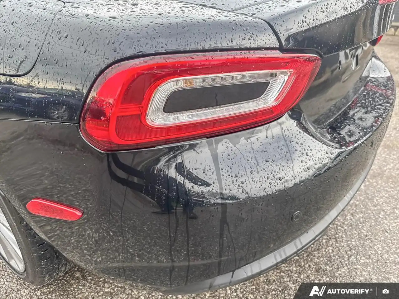 Fiat 124 Spider снимка Fiat 124 Spider