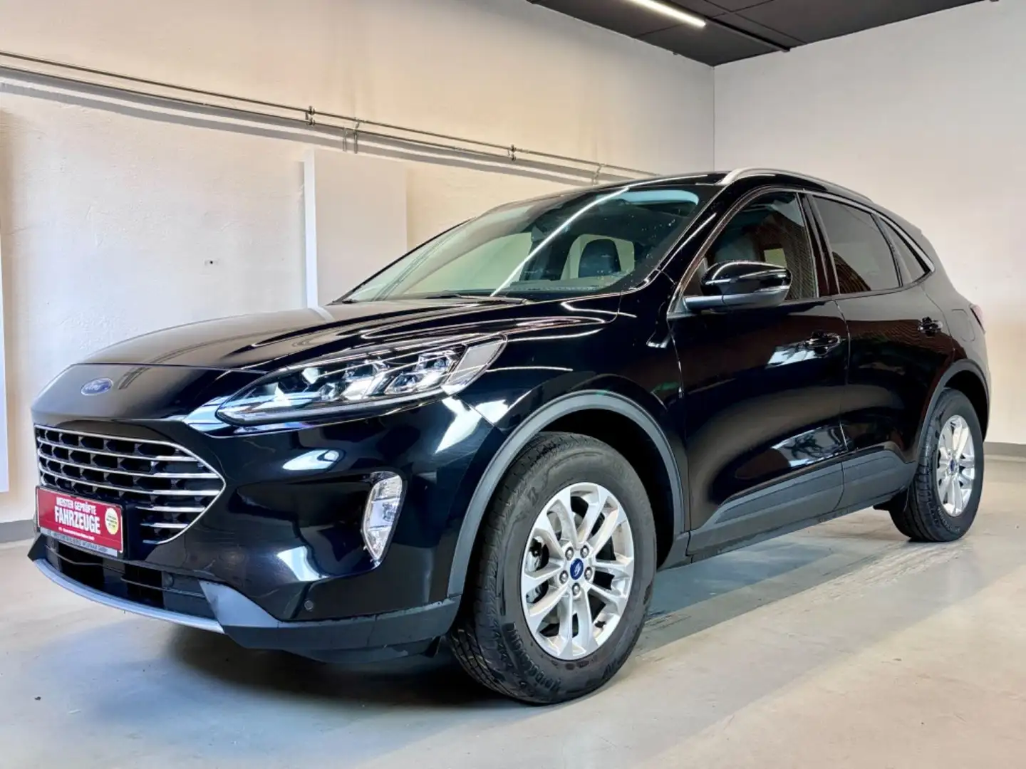Ford Kuga 2.0 EcoBlue 4x4 Automatik TITANIUM X Schwarz - 2