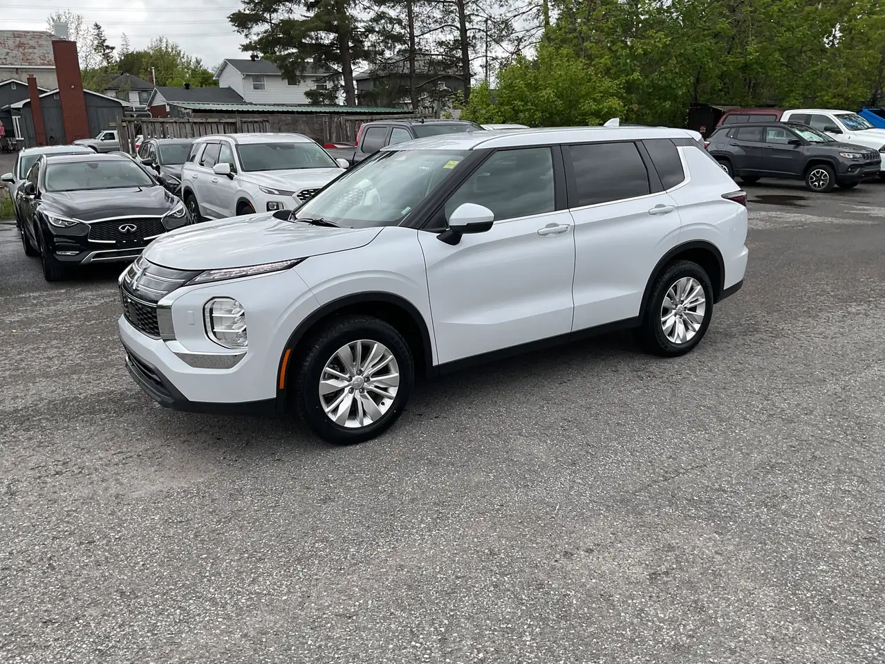 2025 Mitsubishi Outlander