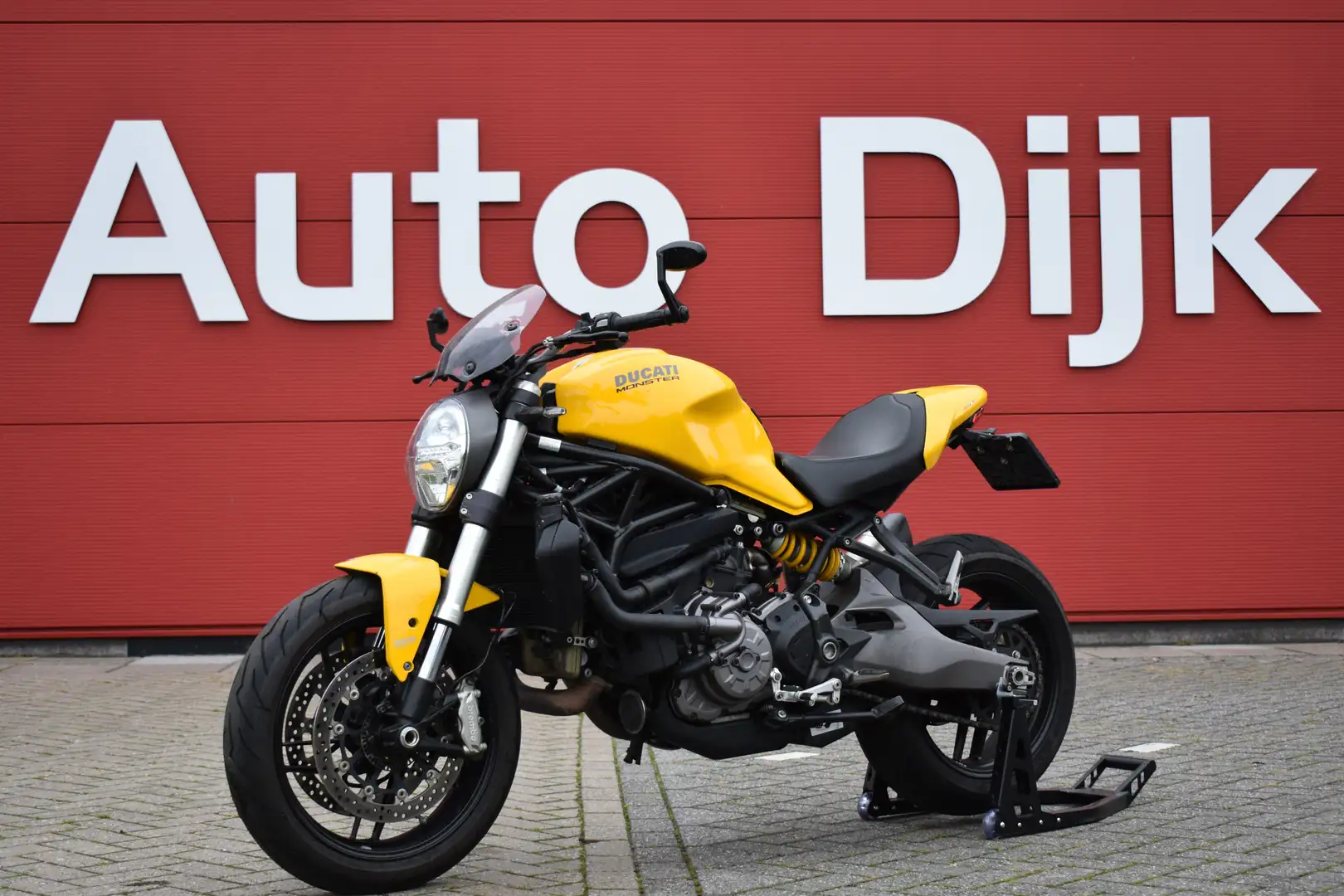 Ducati Monster 821 ABS Stripe SC-Project | Quickshifter U/D | LED | B Geel - 1