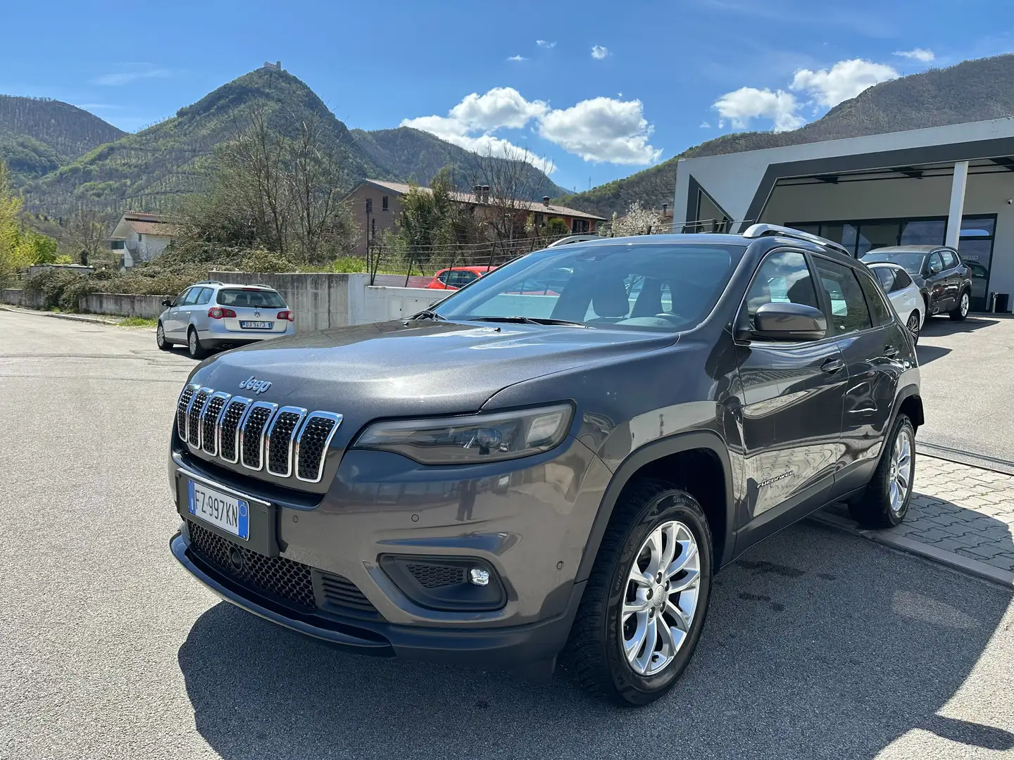 Jeep Cherokee Cherokee 2.2 mjt Longitude 4wd active drive I auto Gris - 1