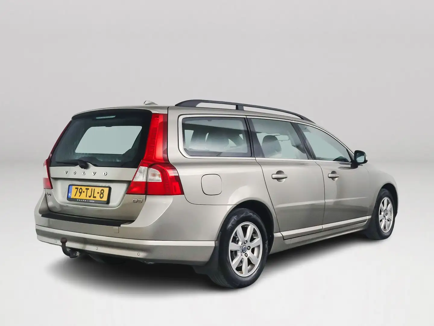 Volvo V70 D3 Kinetic | Stoelverwarming Beige - 2