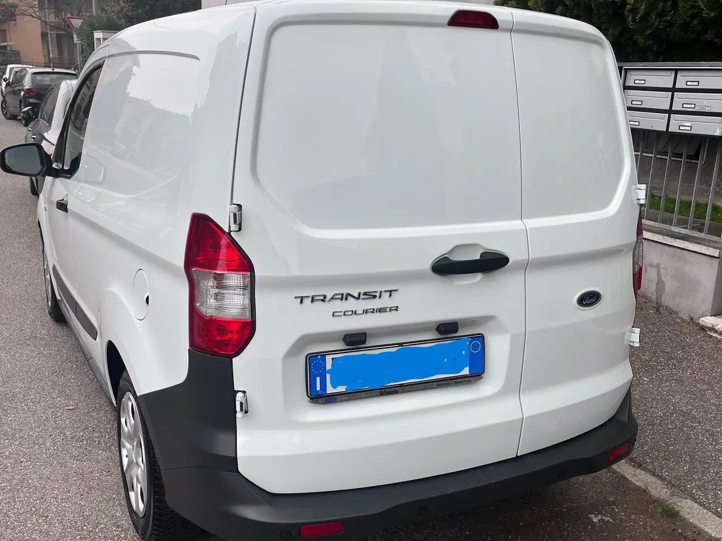 Ford Transit Courier 1.5 Bianco - 1