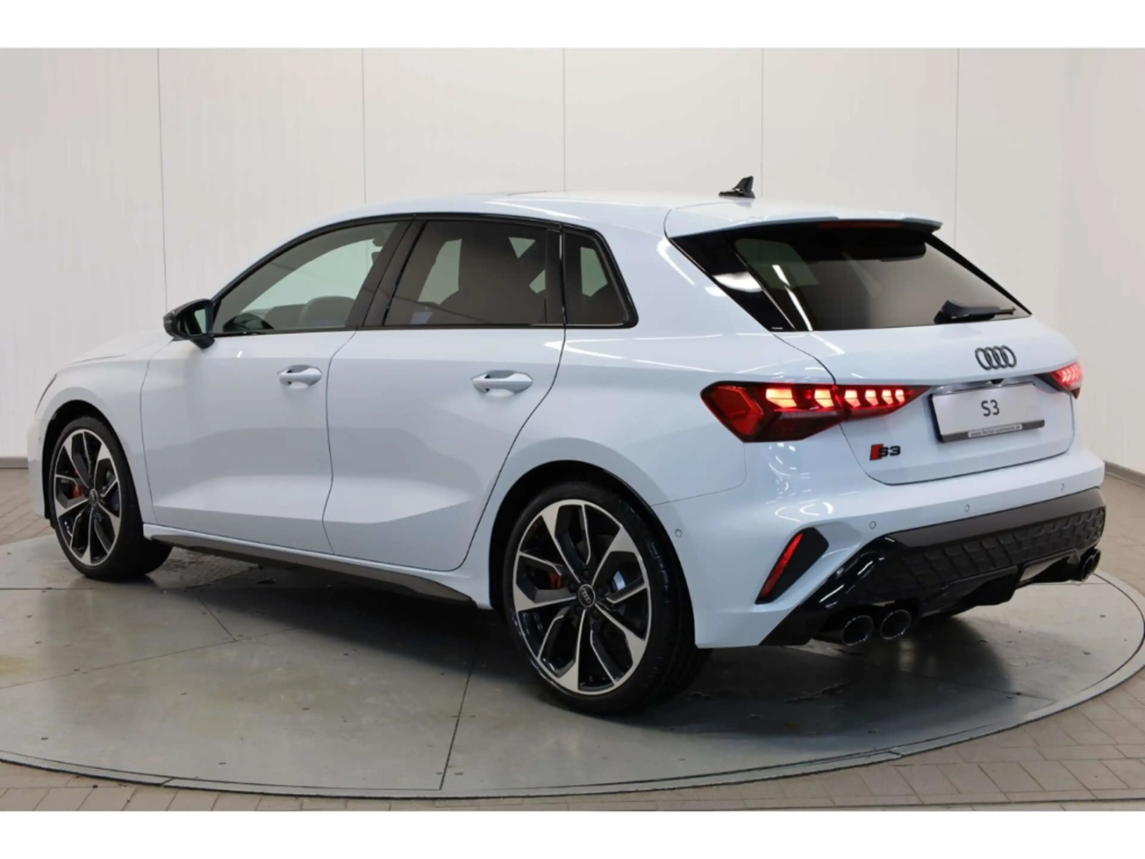 Audi S3 Sportback TFSI S line — photo 4