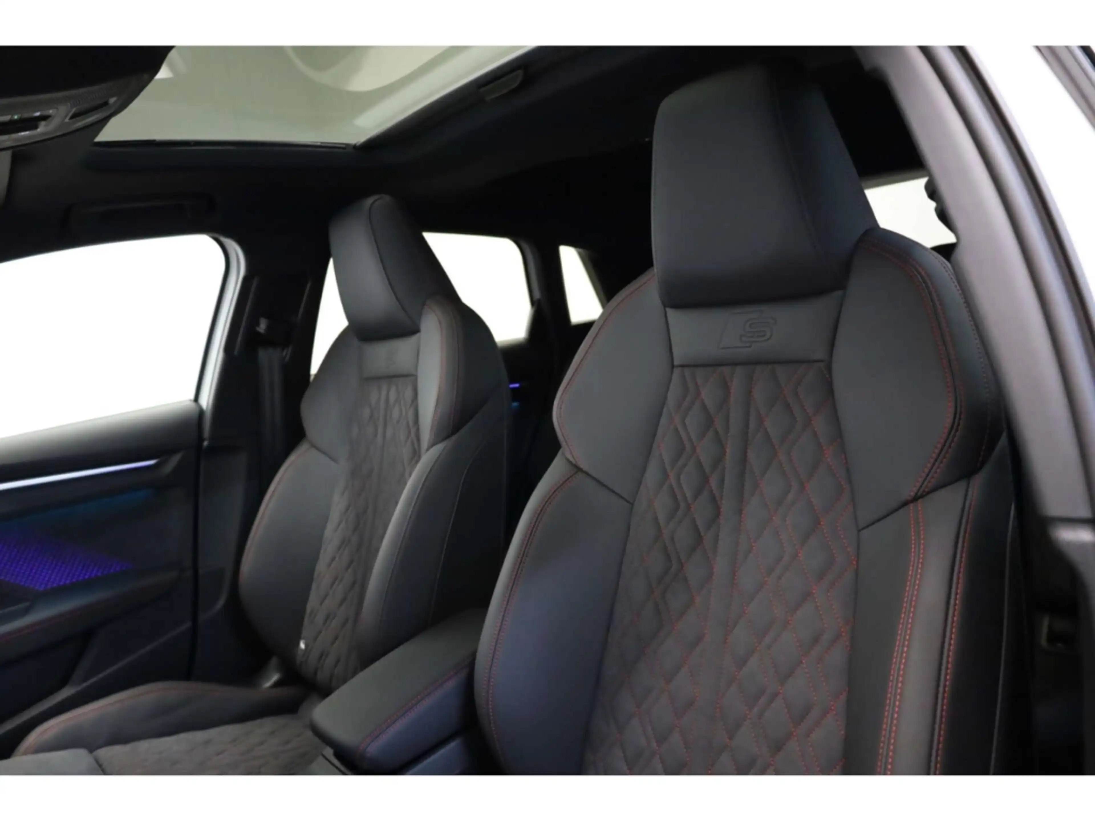 Audi S3 Sportback TFSI S line — photo 10