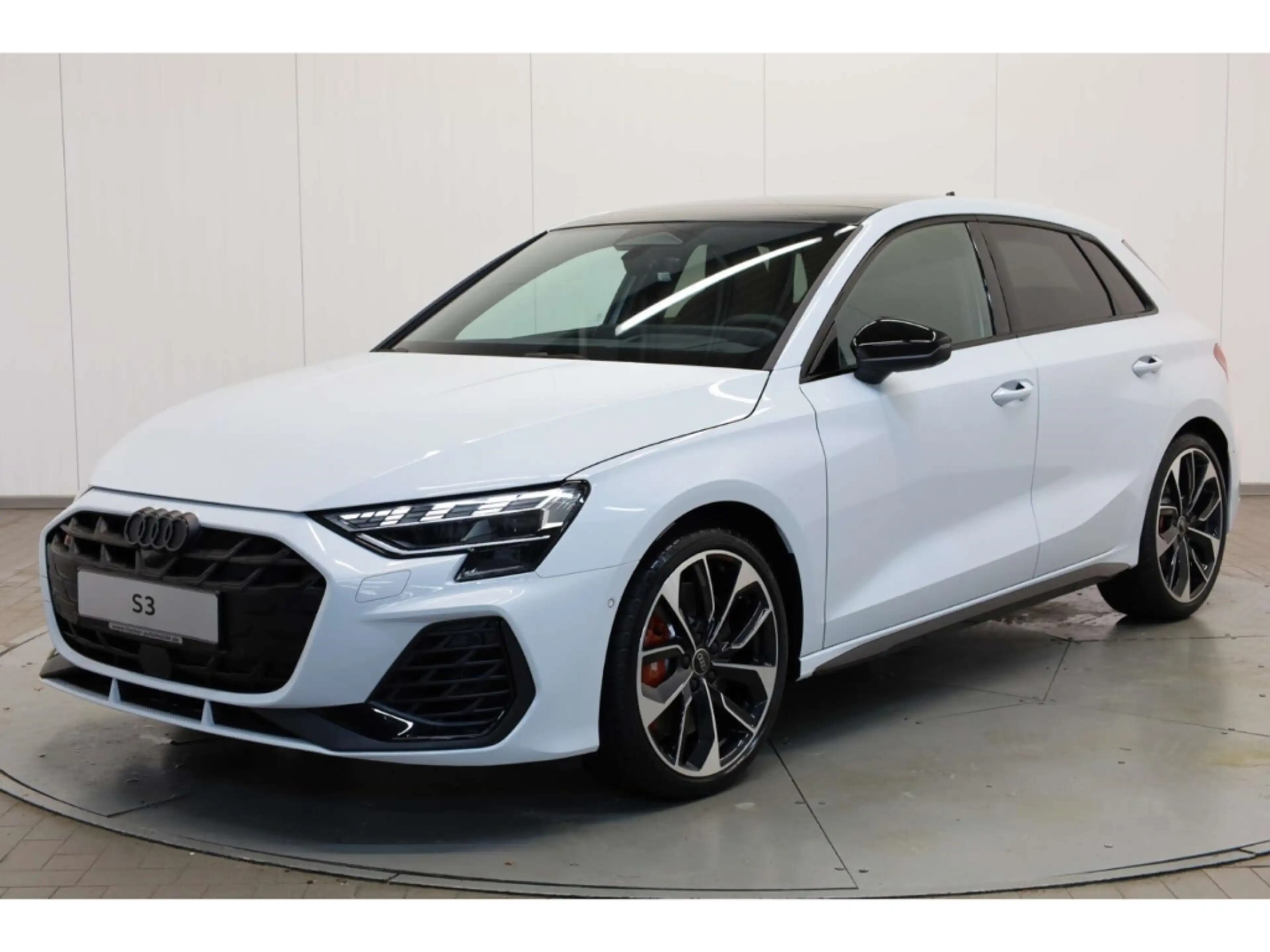 Audi S3 Sportback TFSI S line — photo 2