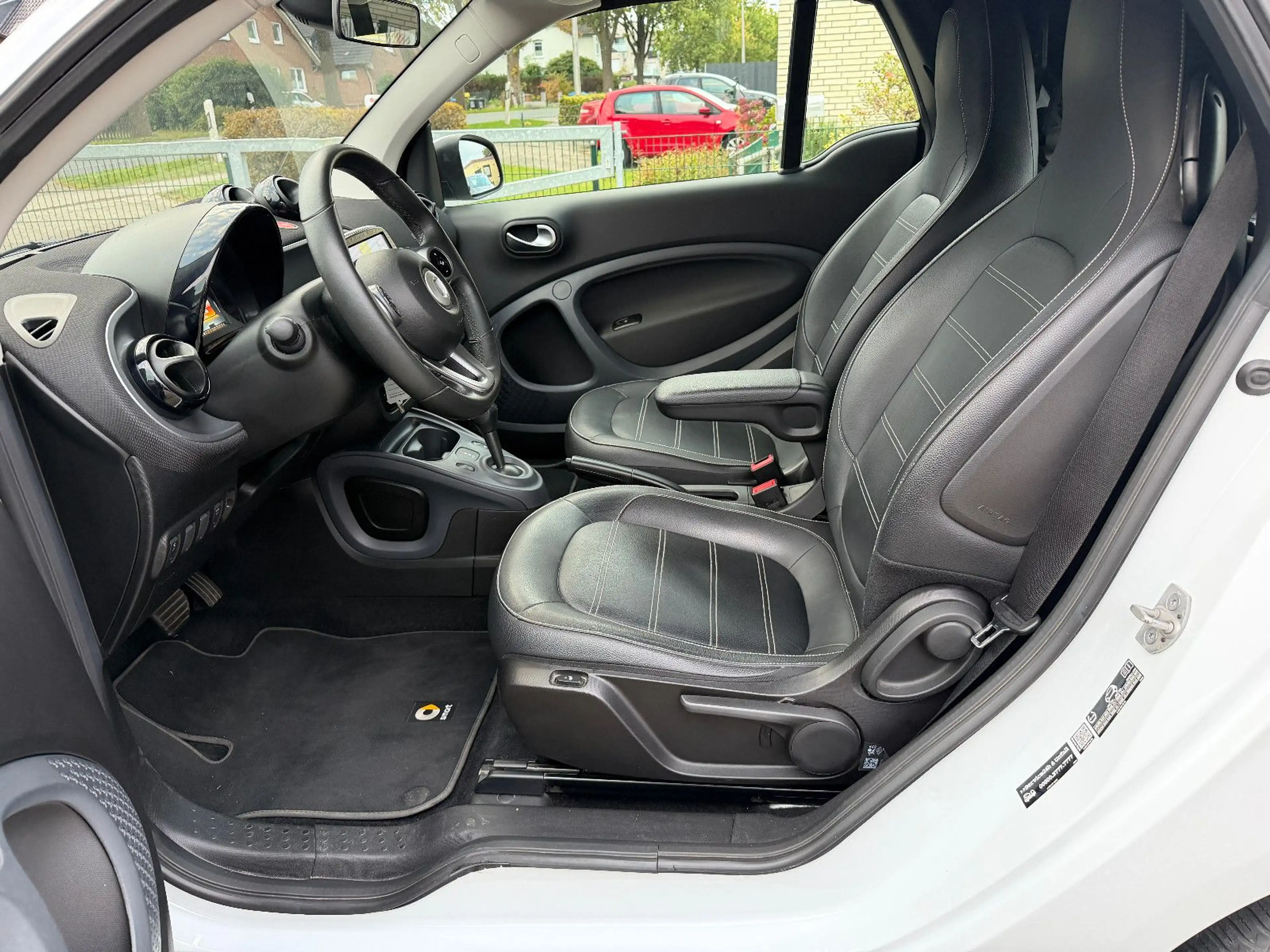 smart forTwo cabrio Prime LED-90PS-CAR PLAY-S.HEIZ-ALU — photo 11