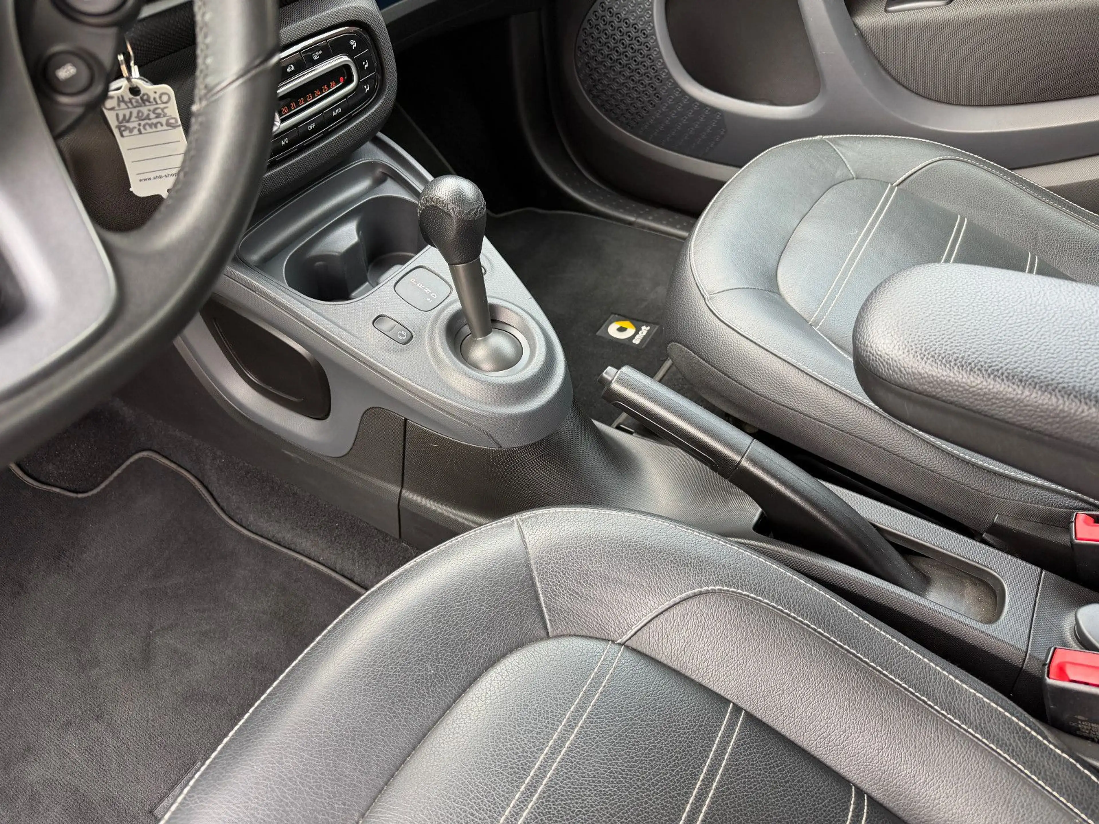 smart forTwo cabrio Prime LED-90PS-CAR PLAY-S.HEIZ-ALU — photo 13