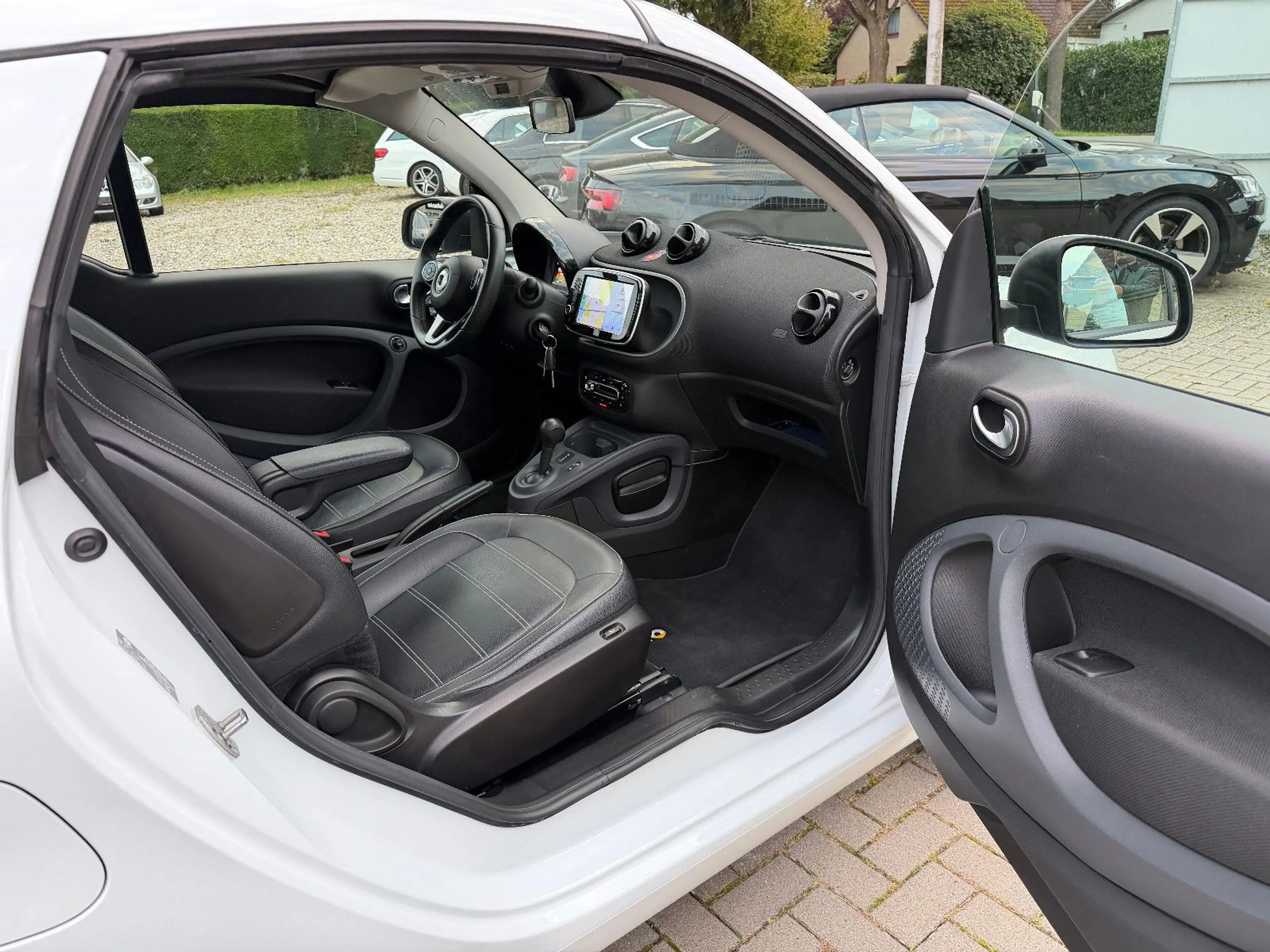 smart forTwo cabrio Prime LED-90PS-CAR PLAY-S.HEIZ-ALU — photo 14
