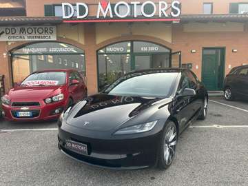 NV35 RWD Premium 400 KM AUTONOMIA