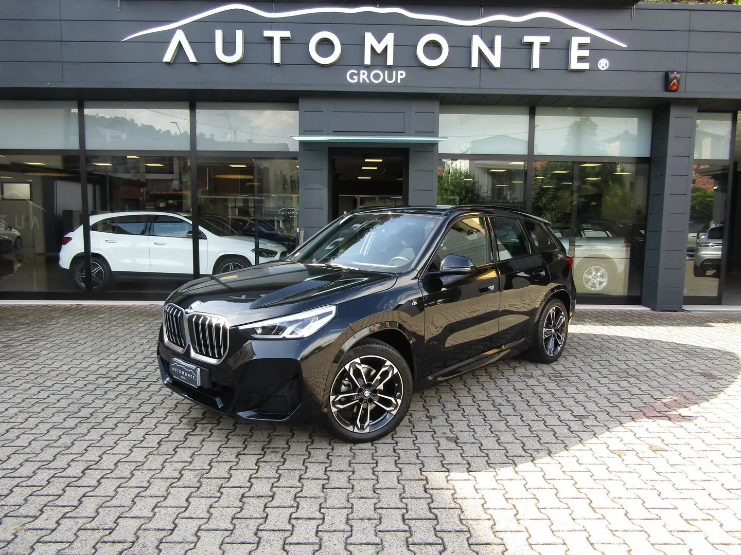 BMW X1 SDRIVE 18i MSPORT AUTO,CERCHI 19,GANCIO,CARPLAY Schwarz - 1