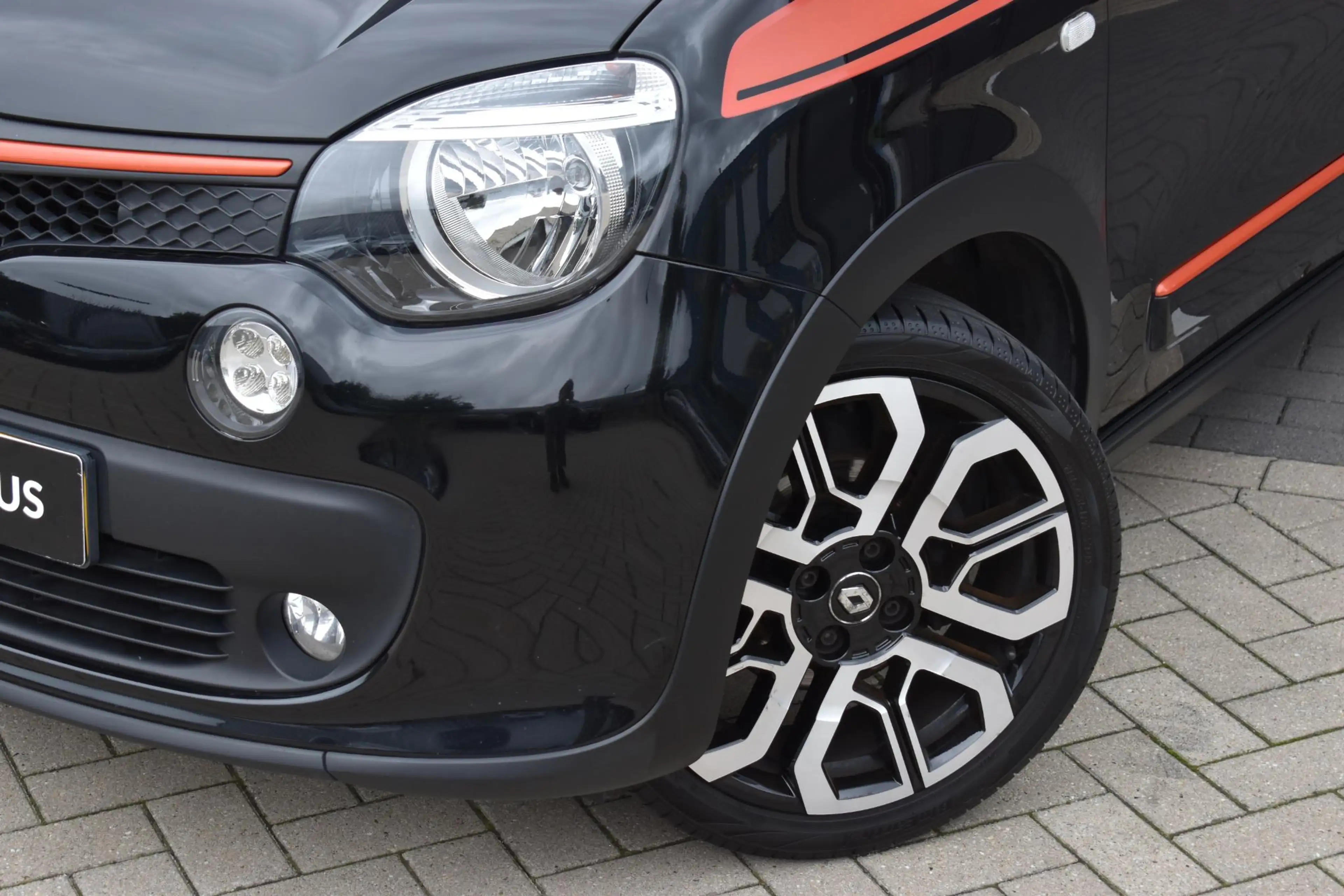Renault Twingo TCe GT | DEALER ONDERH. | CAMERA | NAVI | CRUISE C — photo 2